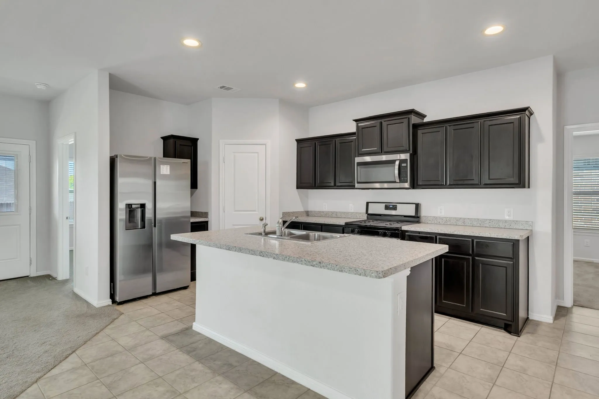 Single Family Residence For Rent in Denton County , 16617 Porterfield Lane, Justin, Texas 76247, 3 Bedroom, 2 Bathroom, 2 Garage spaces, 1,554 Sqft, built in 2022, mls#21410043, Real Estate Agent in Justin, Homes For Rent in Denton county, Homes For Rent in Justin, Realtor in Justin Texas, Real Estate Brokerage Independent Realty Texas, Luminita Cordes Realtor