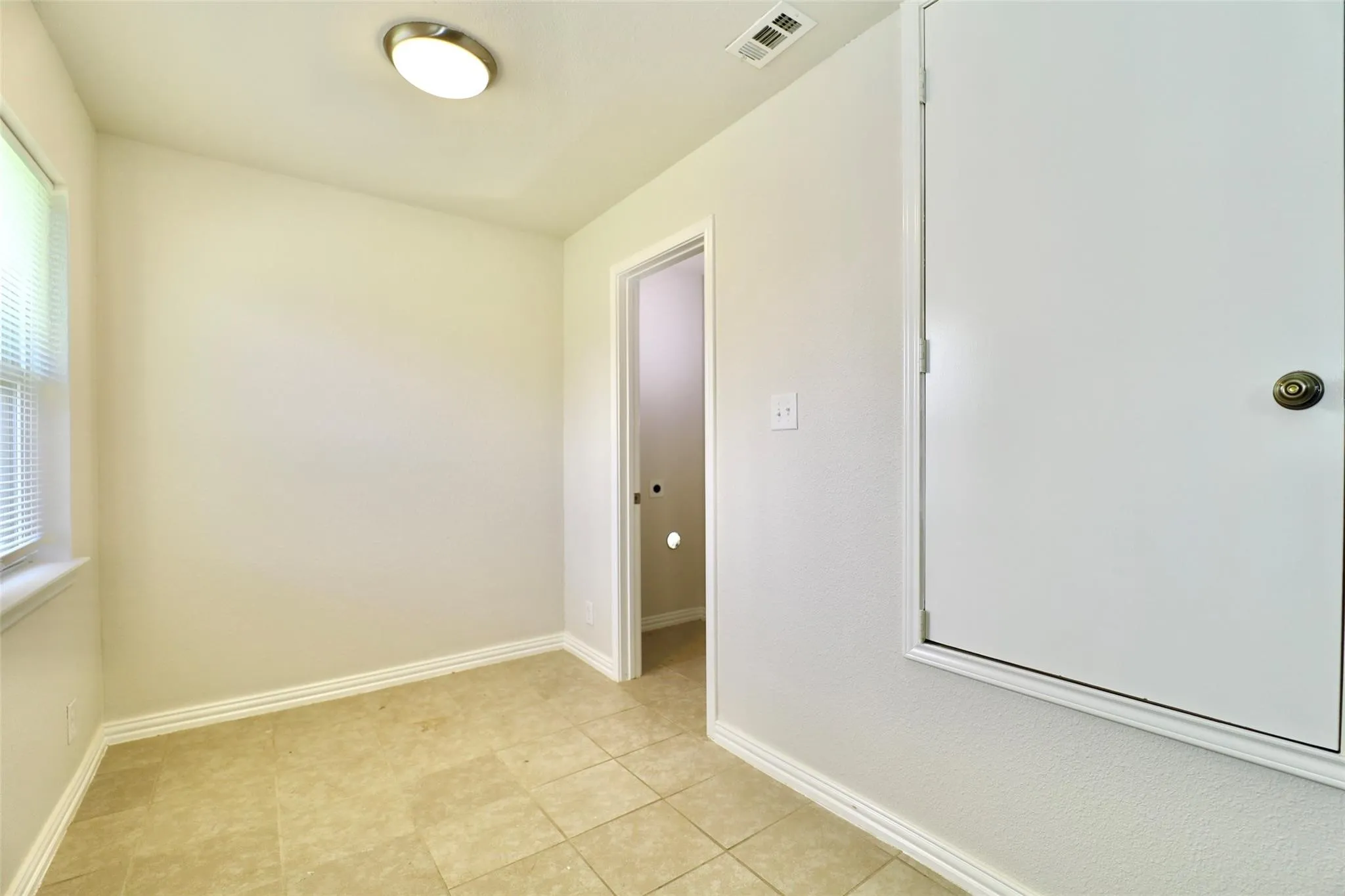 Single Family Residence For Rent in Dallas County , 1526 Hillcrest Street, Mesquite, Texas 75149, 3 Bedroom, 1 Bathroom, 1 Garage spaces, 946 Sqft, built in 1955, mls#21410050, Real Estate Agent in Mesquite, Homes For Rent in Dallas county, Homes For Rent in Mesquite, Realtor in Mesquite Texas, Real Estate Brokerage Independent Realty Texas, Luminita Cordes Realtor