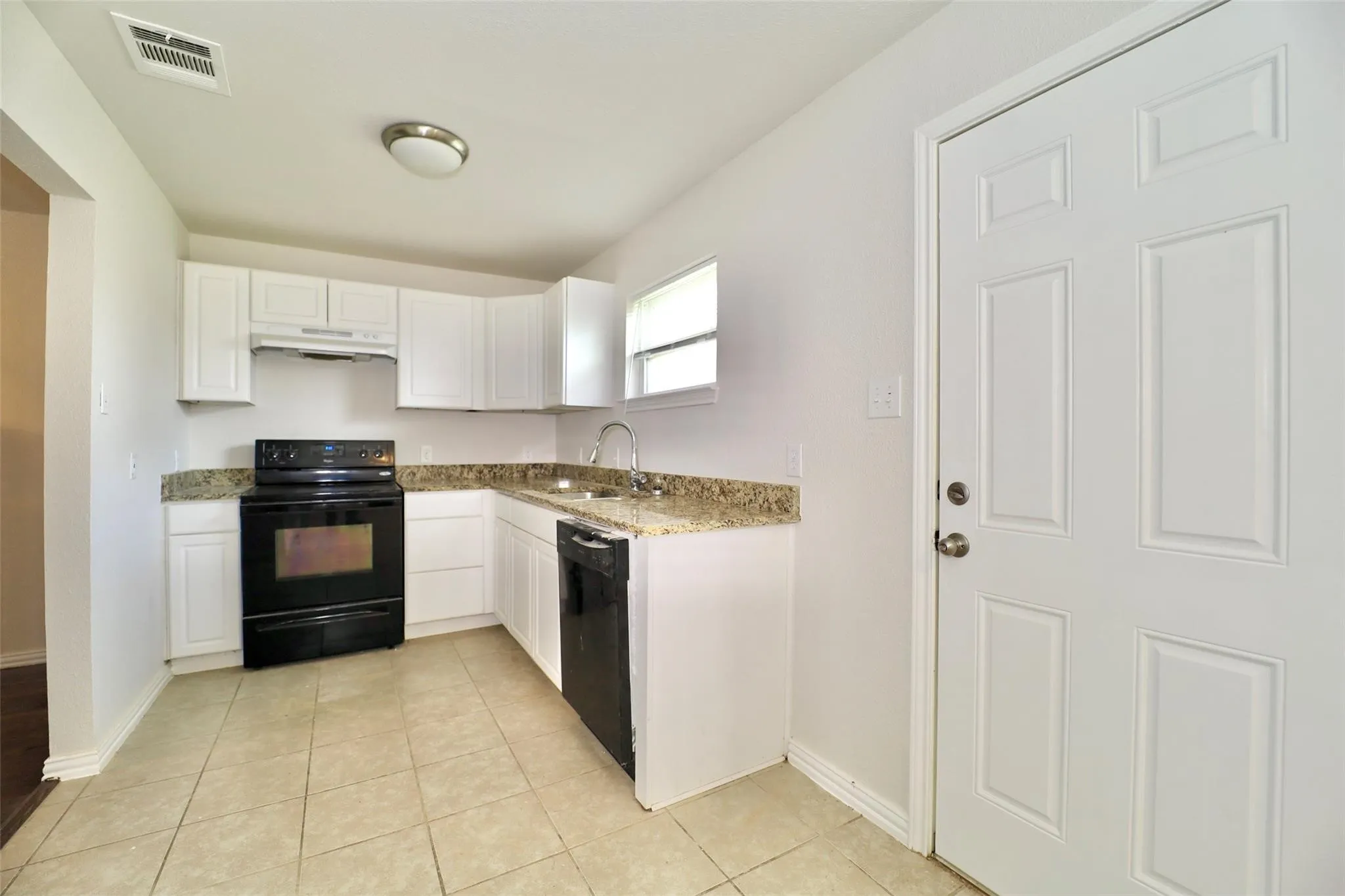 Single Family Residence For Rent in Dallas County , 1526 Hillcrest Street, Mesquite, Texas 75149, 3 Bedroom, 1 Bathroom, 1 Garage spaces, 946 Sqft, built in 1955, mls#21410050, Real Estate Agent in Mesquite, Homes For Rent in Dallas county, Homes For Rent in Mesquite, Realtor in Mesquite Texas, Real Estate Brokerage Independent Realty Texas, Luminita Cordes Realtor