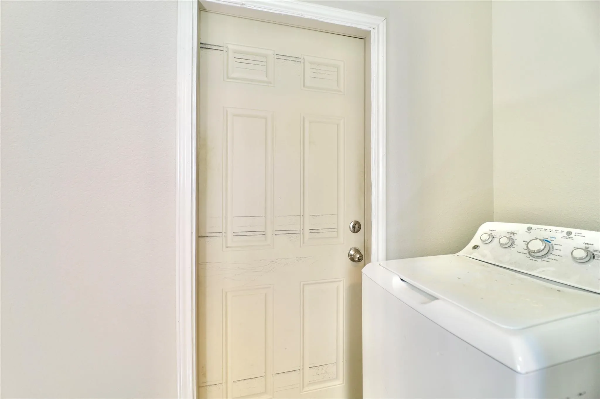 Single Family Residence For Rent in Dallas County , 1526 Hillcrest Street, Mesquite, Texas 75149, 3 Bedroom, 1 Bathroom, 1 Garage spaces, 946 Sqft, built in 1955, mls#21410050, Real Estate Agent in Mesquite, Homes For Rent in Dallas county, Homes For Rent in Mesquite, Realtor in Mesquite Texas, Real Estate Brokerage Independent Realty Texas, Luminita Cordes Realtor