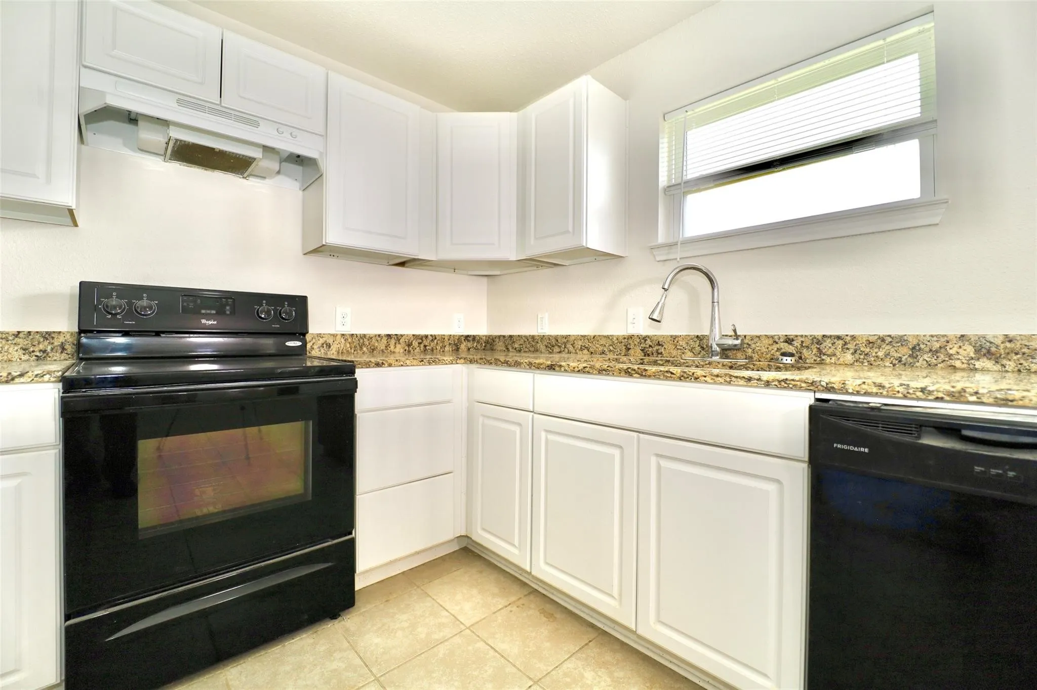 Single Family Residence For Rent in Dallas County , 1526 Hillcrest Street, Mesquite, Texas 75149, 3 Bedroom, 1 Bathroom, 1 Garage spaces, 946 Sqft, built in 1955, mls#21410050, Real Estate Agent in Mesquite, Homes For Rent in Dallas county, Homes For Rent in Mesquite, Realtor in Mesquite Texas, Real Estate Brokerage Independent Realty Texas, Luminita Cordes Realtor