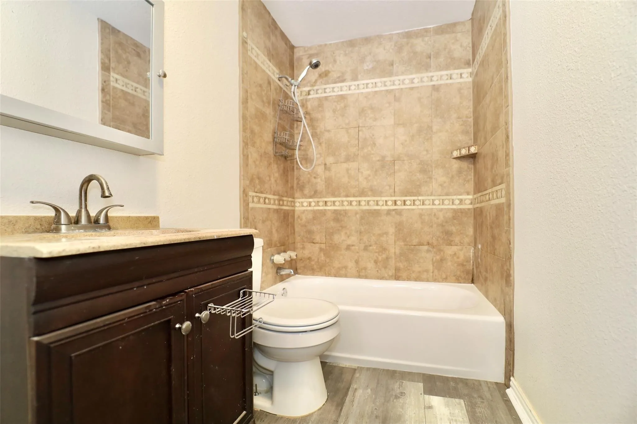 Single Family Residence For Rent in Dallas County , 1526 Hillcrest Street, Mesquite, Texas 75149, 3 Bedroom, 1 Bathroom, 1 Garage spaces, 946 Sqft, built in 1955, mls#21410050, Real Estate Agent in Mesquite, Homes For Rent in Dallas county, Homes For Rent in Mesquite, Realtor in Mesquite Texas, Real Estate Brokerage Independent Realty Texas, Luminita Cordes Realtor