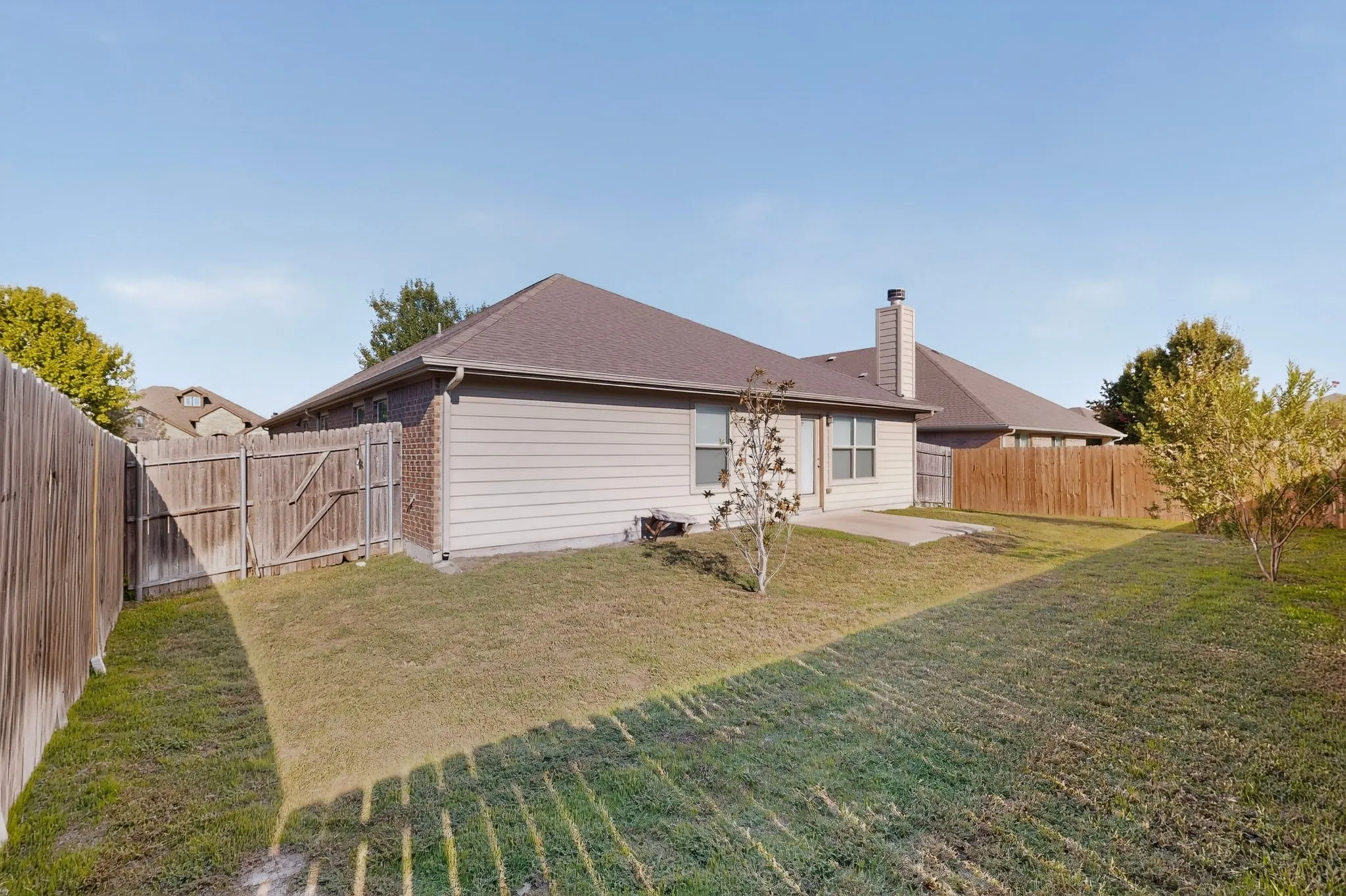 Single Family Residence For Rent in Johnson County , 1305 Hearthstone Drive, Burleson, Texas 76028, 4 Bedroom, 2 Bathroom, 2 Garage spaces, 2,080 Sqft, built in 2012, mls#21409212, Real Estate Agent in Burleson, Homes For Rent in Johnson county, Homes For Rent in Burleson, Realtor in Burleson Texas, Real Estate Brokerage Independent Realty Texas, Luminita Cordes Realtor