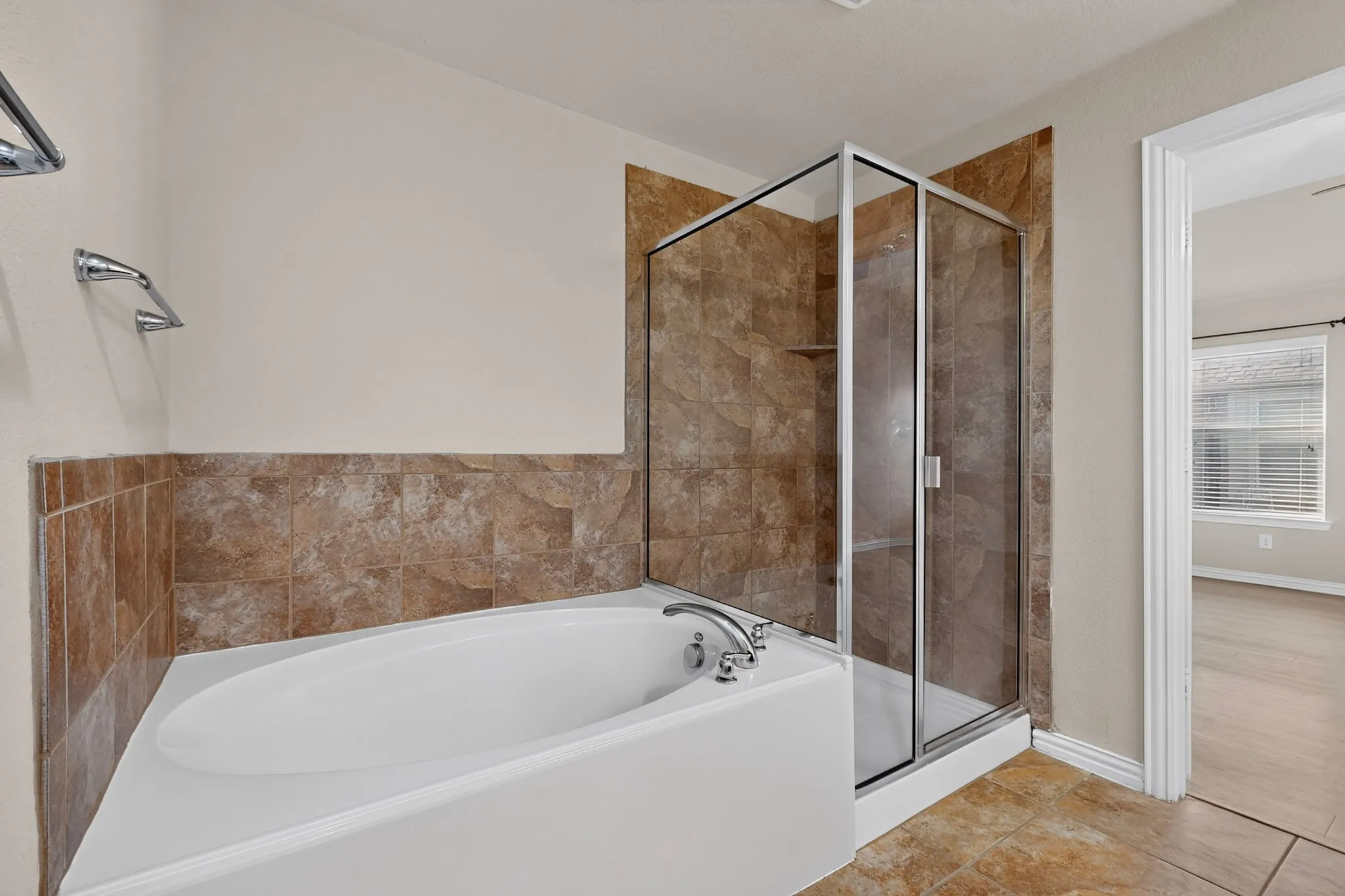Single Family Residence For Rent in Johnson County , 1305 Hearthstone Drive, Burleson, Texas 76028, 4 Bedroom, 2 Bathroom, 2 Garage spaces, 2,080 Sqft, built in 2012, mls#21409212, Real Estate Agent in Burleson, Homes For Rent in Johnson county, Homes For Rent in Burleson, Realtor in Burleson Texas, Real Estate Brokerage Independent Realty Texas, Luminita Cordes Realtor