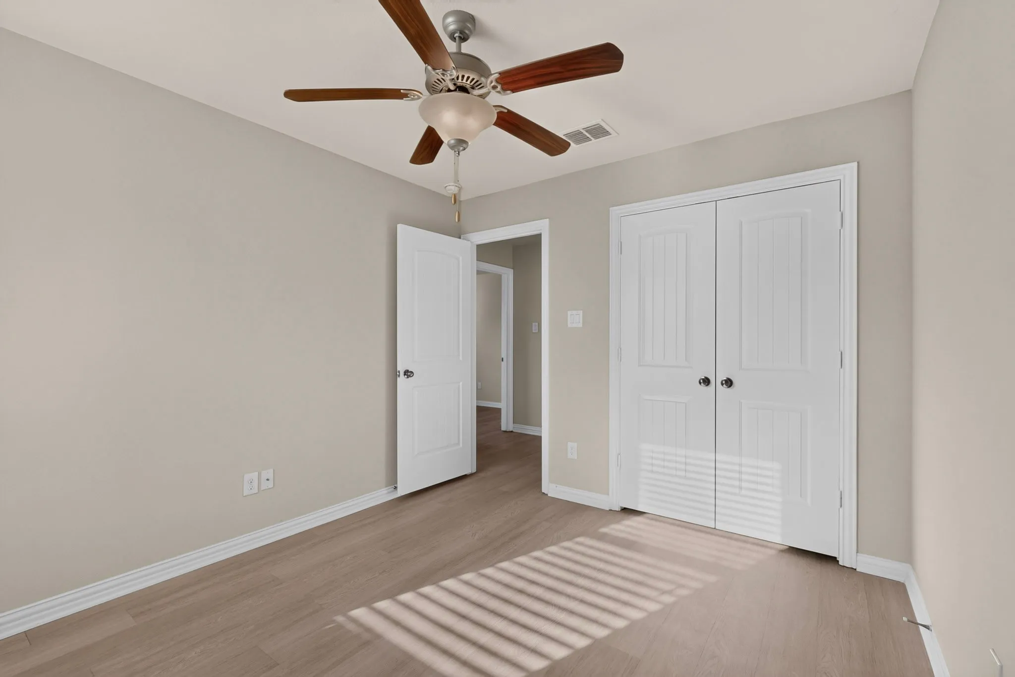 Single Family Residence For Rent in Johnson County , 1305 Hearthstone Drive, Burleson, Texas 76028, 4 Bedroom, 2 Bathroom, 2 Garage spaces, 2,080 Sqft, built in 2012, mls#21409212, Real Estate Agent in Burleson, Homes For Rent in Johnson county, Homes For Rent in Burleson, Realtor in Burleson Texas, Real Estate Brokerage Independent Realty Texas, Luminita Cordes Realtor