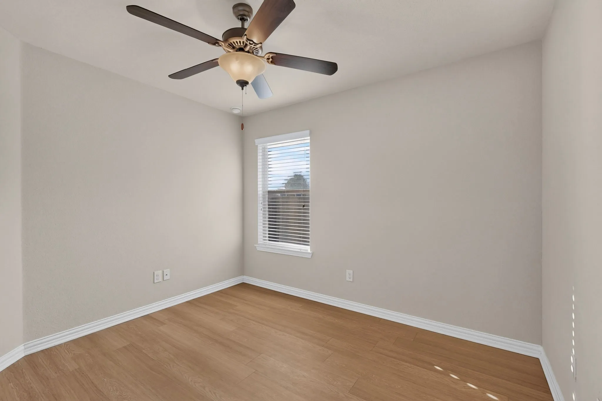 Single Family Residence For Rent in Johnson County , 1305 Hearthstone Drive, Burleson, Texas 76028, 4 Bedroom, 2 Bathroom, 2 Garage spaces, 2,080 Sqft, built in 2012, mls#21409212, Real Estate Agent in Burleson, Homes For Rent in Johnson county, Homes For Rent in Burleson, Realtor in Burleson Texas, Real Estate Brokerage Independent Realty Texas, Luminita Cordes Realtor