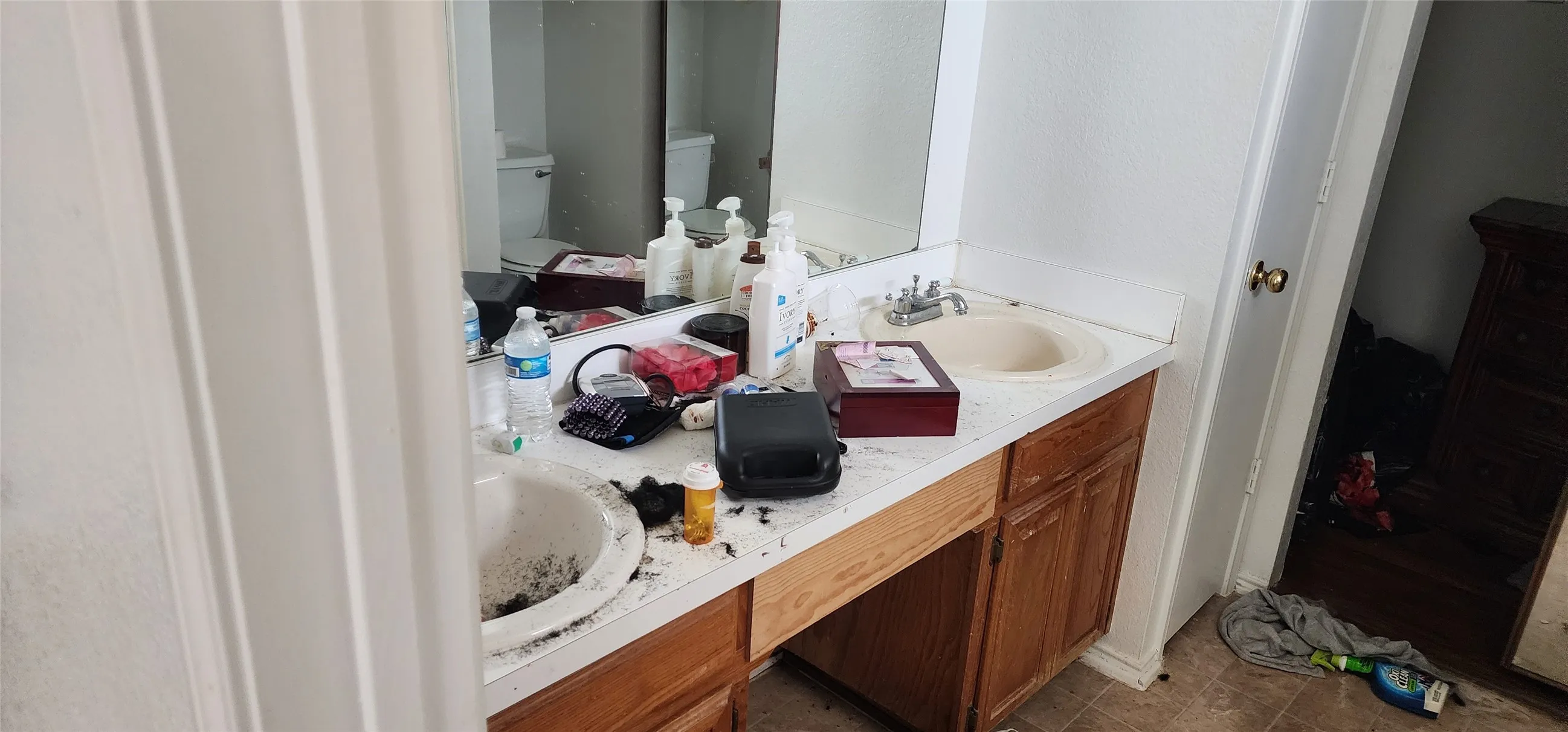 Single Family Residence For Sale in Dallas County , 257 Conger Drive, Mesquite, Texas 75149, 3 Bedroom, 2 Bathroom, 2 Garage spaces, 1,270 Sqft, built in 1987, mls#21410059, Real Estate Agent in Mesquite, Homes For Sale in Dallas county, Homes For Sale in Mesquite, Realtor in Mesquite Texas, Real Estate Brokerage Independent Realty Texas, Luminita Cordes Realtor
