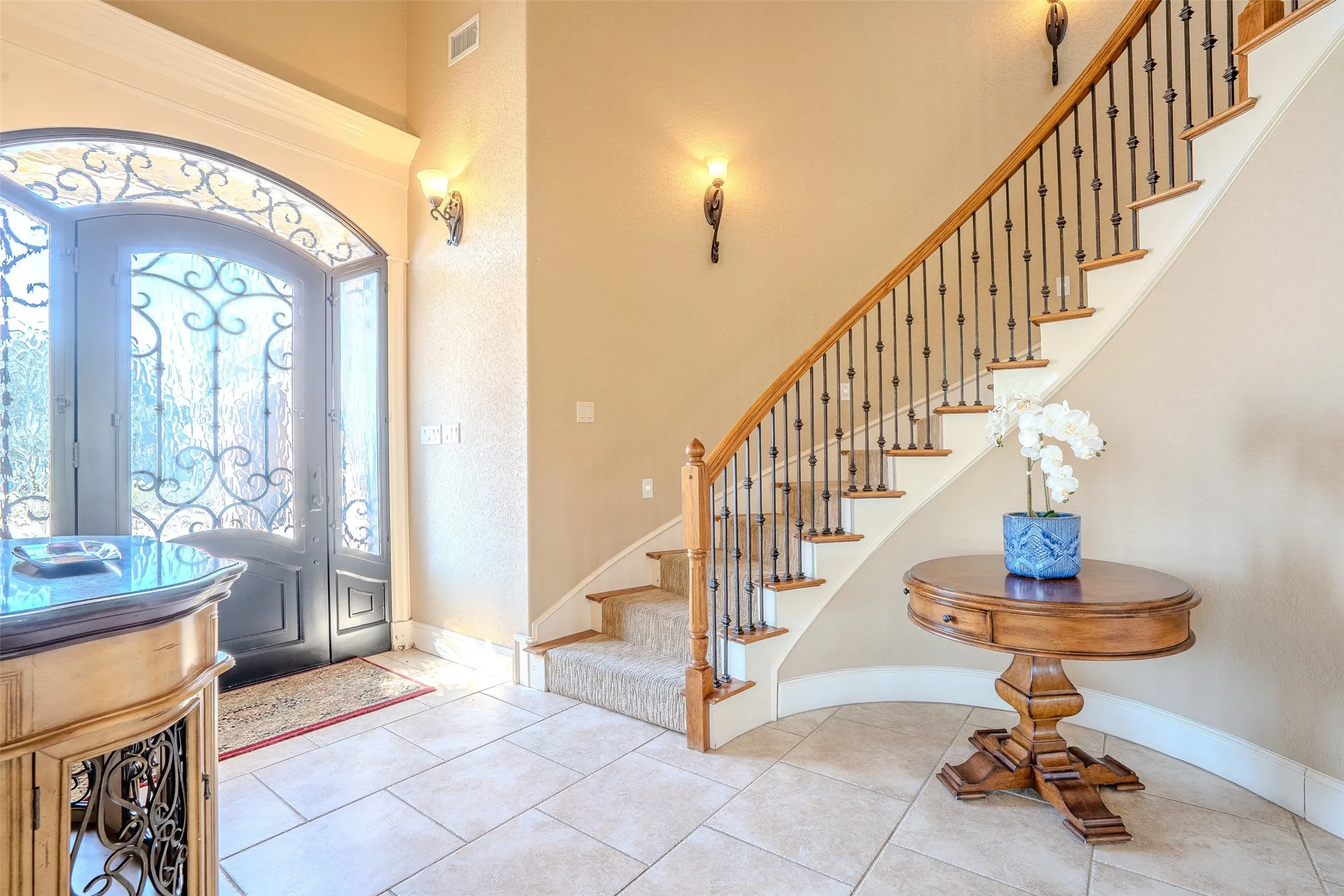 Single Family Residence For Sale in Hood County , 1903 Harbor Lakes Drive, Granbury, Texas 76048, 4 Bedroom, 3 Bathroom, 3 Garage spaces, 3,762 Sqft, built in 2008, mls#21409946, Real Estate Agent in Granbury, Homes For Sale in Hood county, Homes For Sale in Granbury, Realtor in Granbury Texas, Real Estate Brokerage Independent Realty Texas, Luminita Cordes Realtor