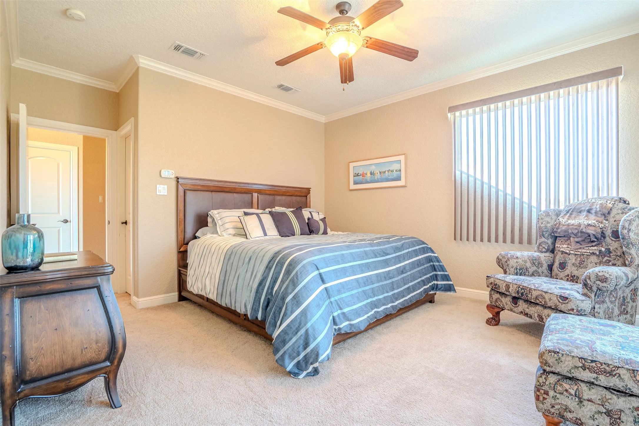 Single Family Residence For Sale in Hood County , 1903 Harbor Lakes Drive, Granbury, Texas 76048, 4 Bedroom, 3 Bathroom, 3 Garage spaces, 3,762 Sqft, built in 2008, mls#21409946, Real Estate Agent in Granbury, Homes For Sale in Hood county, Homes For Sale in Granbury, Realtor in Granbury Texas, Real Estate Brokerage Independent Realty Texas, Luminita Cordes Realtor