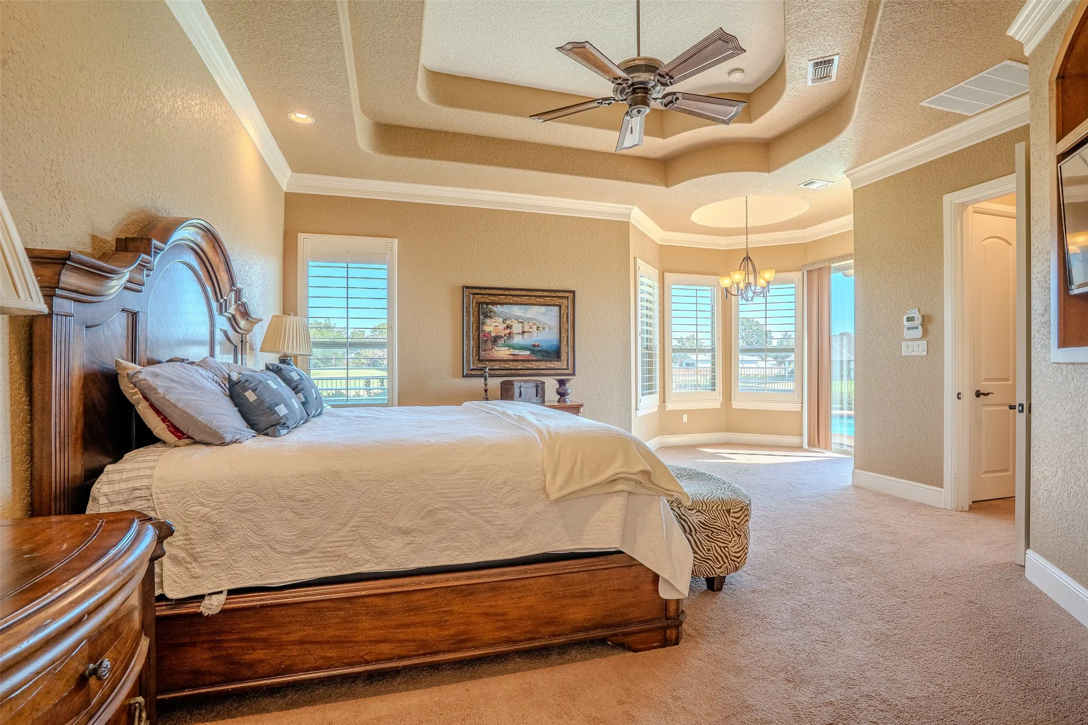 Single Family Residence For Sale in Hood County , 1903 Harbor Lakes Drive, Granbury, Texas 76048, 4 Bedroom, 3 Bathroom, 3 Garage spaces, 3,762 Sqft, built in 2008, mls#21409946, Real Estate Agent in Granbury, Homes For Sale in Hood county, Homes For Sale in Granbury, Realtor in Granbury Texas, Real Estate Brokerage Independent Realty Texas, Luminita Cordes Realtor