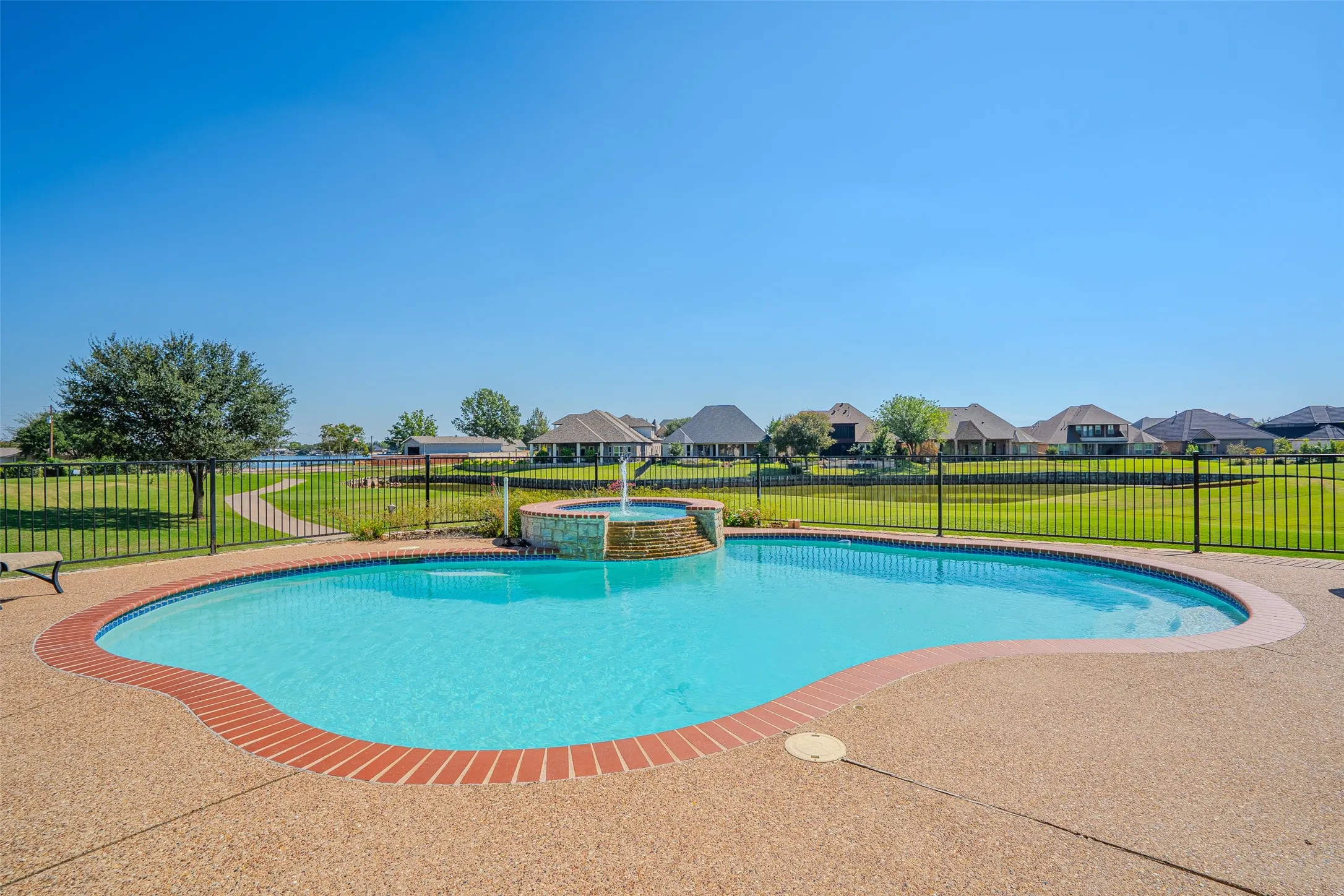 Single Family Residence For Sale in Hood County , 1903 Harbor Lakes Drive, Granbury, Texas 76048, 4 Bedroom, 3 Bathroom, 3 Garage spaces, 3,762 Sqft, built in 2008, mls#21409946, Real Estate Agent in Granbury, Homes For Sale in Hood county, Homes For Sale in Granbury, Realtor in Granbury Texas, Real Estate Brokerage Independent Realty Texas, Luminita Cordes Realtor