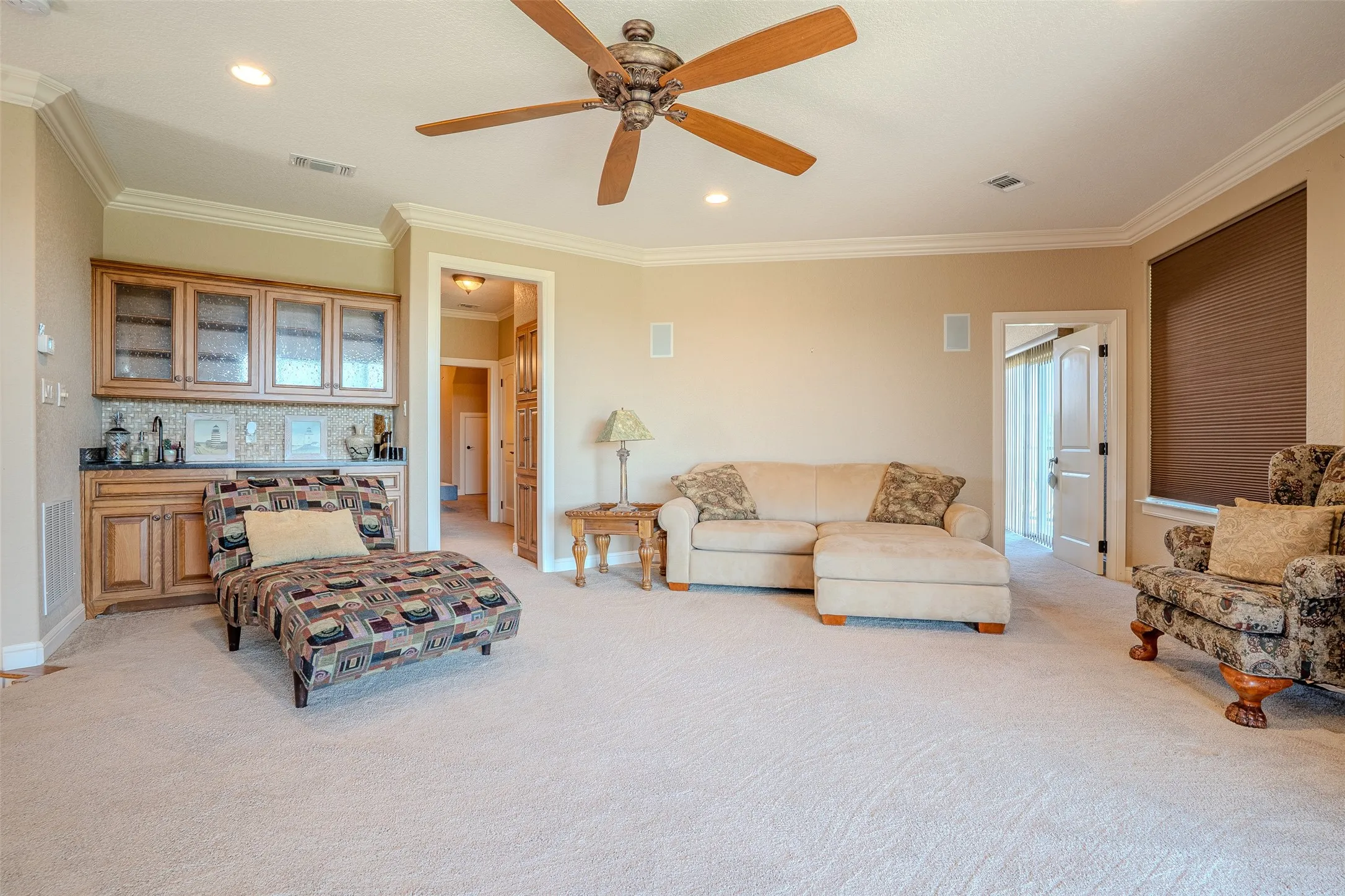 Single Family Residence For Sale in Hood County , 1903 Harbor Lakes Drive, Granbury, Texas 76048, 4 Bedroom, 3 Bathroom, 3 Garage spaces, 3,762 Sqft, built in 2008, mls#21409946, Real Estate Agent in Granbury, Homes For Sale in Hood county, Homes For Sale in Granbury, Realtor in Granbury Texas, Real Estate Brokerage Independent Realty Texas, Luminita Cordes Realtor