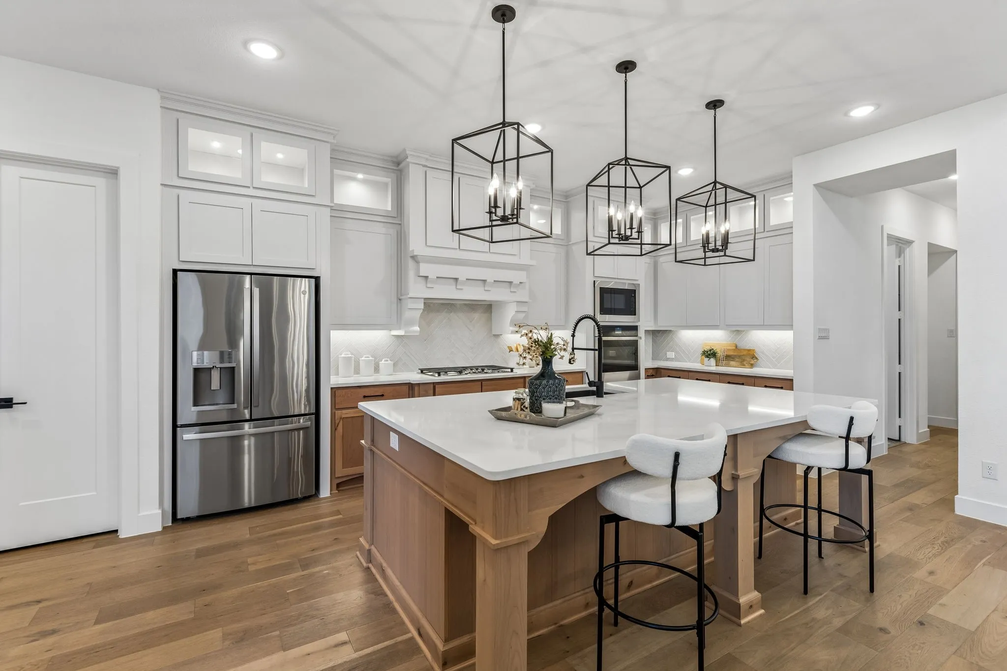 Single Family Residence For Sale in Rockwall County , 2226 Randas Way, Rockwall, Texas 75087, 4 Bedroom, 5 Bathroom, 3 Garage spaces, 4,054 Sqft, built in 2021, mls#21398201, Real Estate Agent in Rockwall, Homes For Sale in Rockwall county, Homes For Sale in Rockwall, Realtor in Rockwall Texas, Real Estate Brokerage Independent Realty Texas, Luminita Cordes Realtor