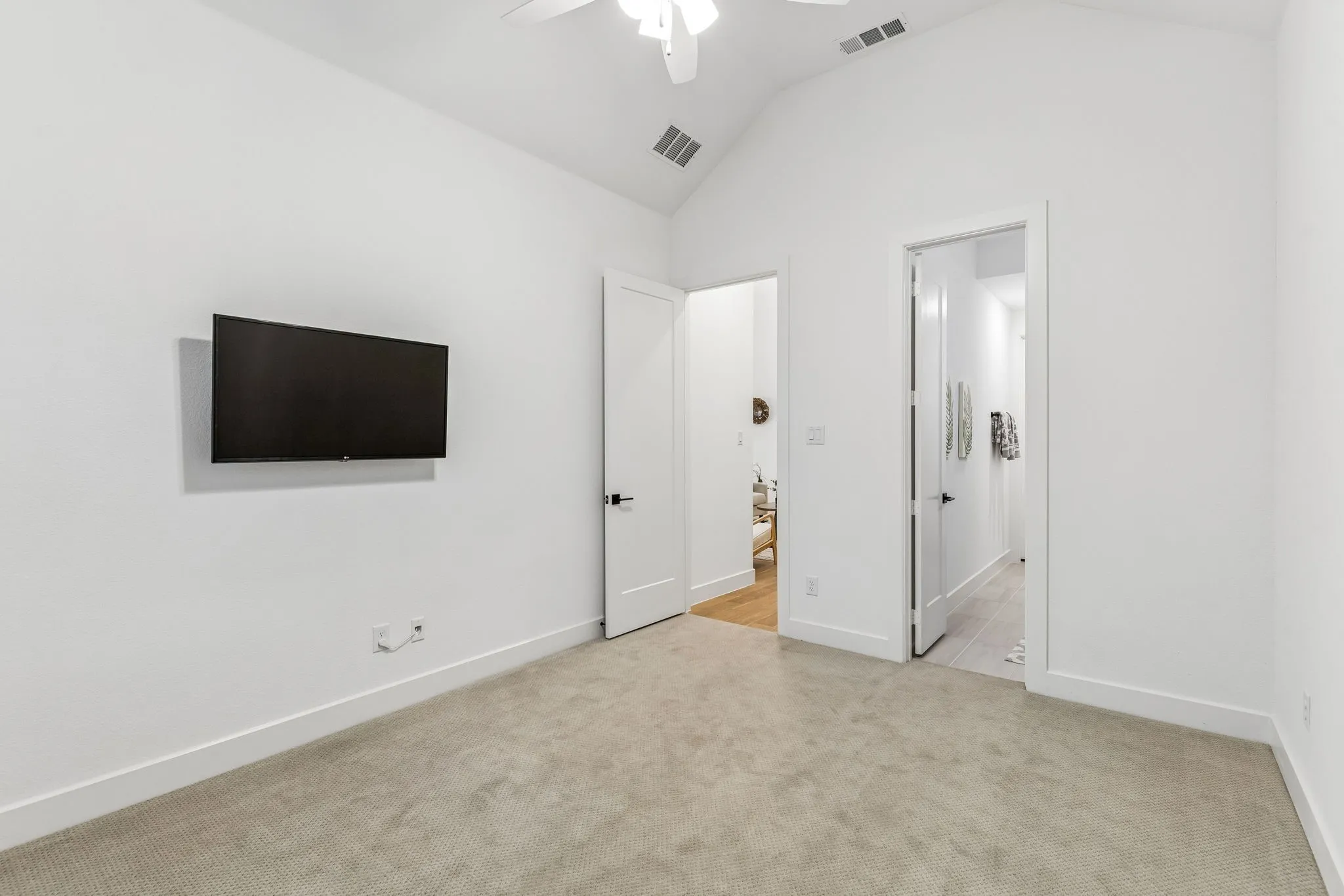 Single Family Residence For Sale in Rockwall County , 2226 Randas Way, Rockwall, Texas 75087, 4 Bedroom, 5 Bathroom, 3 Garage spaces, 4,054 Sqft, built in 2021, mls#21398201, Real Estate Agent in Rockwall, Homes For Sale in Rockwall county, Homes For Sale in Rockwall, Realtor in Rockwall Texas, Real Estate Brokerage Independent Realty Texas, Luminita Cordes Realtor
