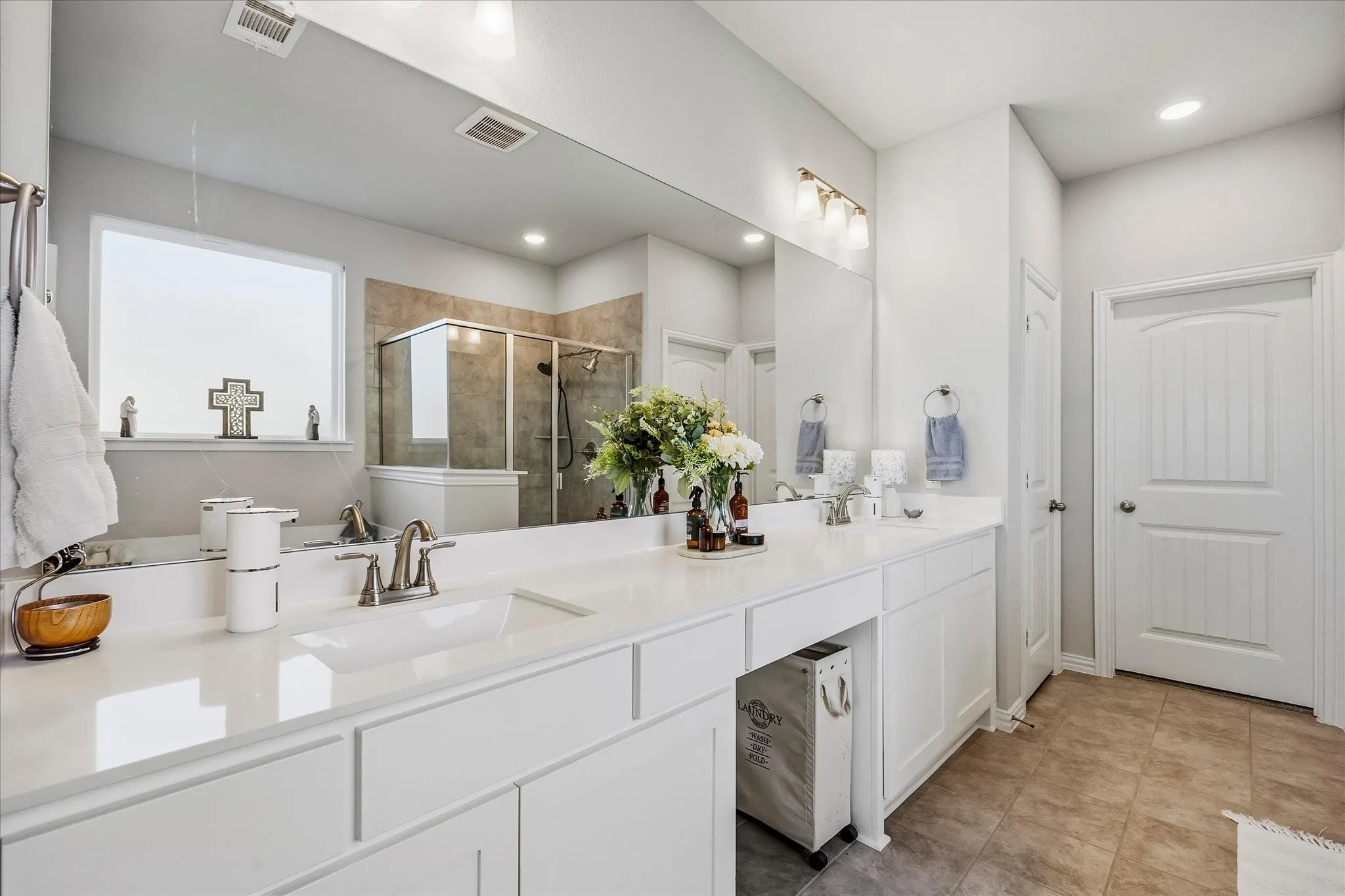 Single Family Residence For Sale in Hunt County , 205 Pilot Drive, Caddo Mills, Texas 75135, 4 Bedroom, 3 Bathroom, 3 Garage spaces, 2,669 Sqft, built in 2024, mls#21409981, Real Estate Agent in Caddo Mills, Homes For Sale in Hunt county, Homes For Sale in Caddo Mills, Realtor in Caddo Mills Texas, Real Estate Brokerage Independent Realty Texas, Luminita Cordes Realtor