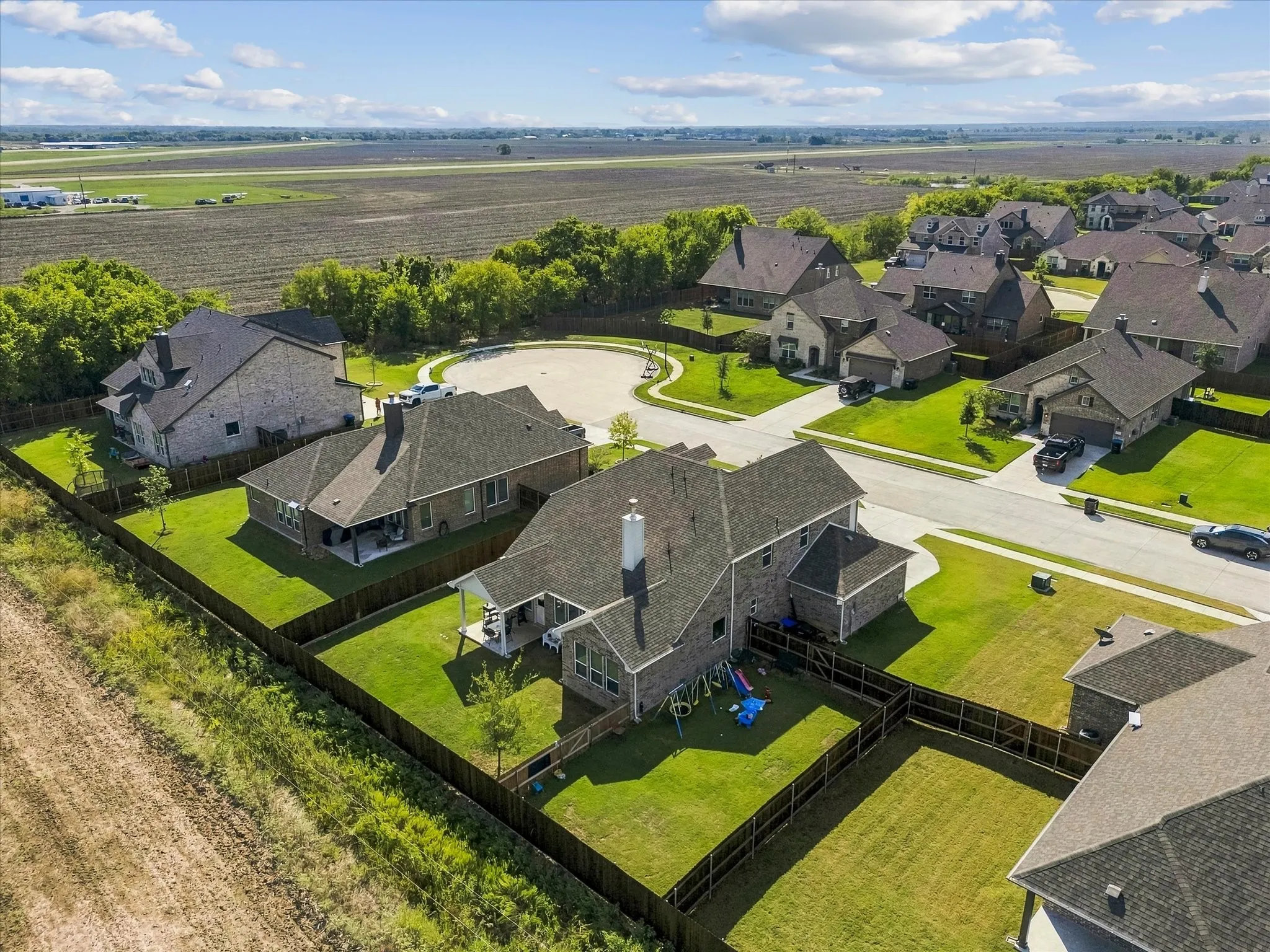 Single Family Residence For Sale in Hunt County , 205 Pilot Drive, Caddo Mills, Texas 75135, 4 Bedroom, 3 Bathroom, 3 Garage spaces, 2,669 Sqft, built in 2024, mls#21409981, Real Estate Agent in Caddo Mills, Homes For Sale in Hunt county, Homes For Sale in Caddo Mills, Realtor in Caddo Mills Texas, Real Estate Brokerage Independent Realty Texas, Luminita Cordes Realtor