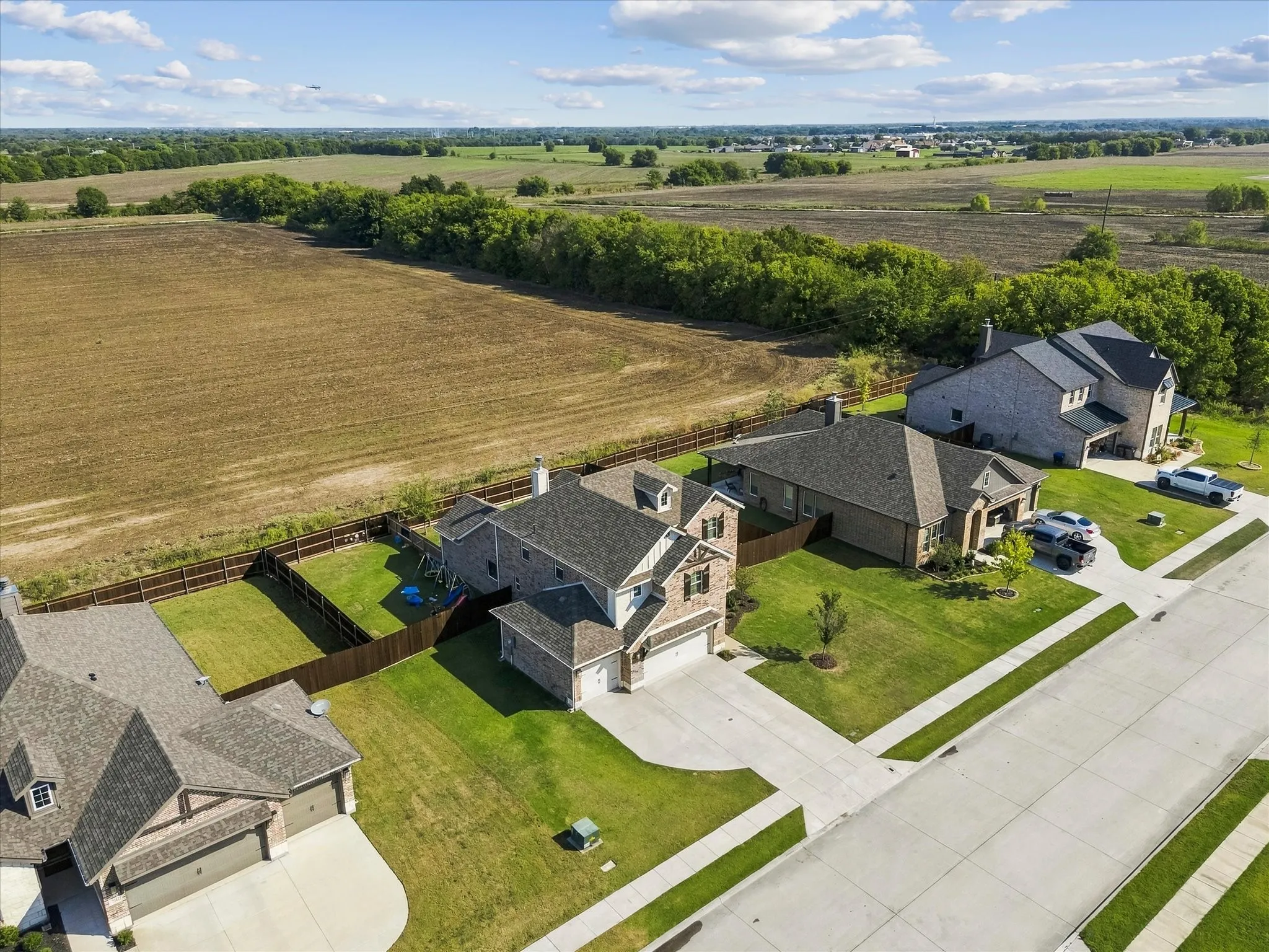 Single Family Residence For Sale in Hunt County , 205 Pilot Drive, Caddo Mills, Texas 75135, 4 Bedroom, 3 Bathroom, 3 Garage spaces, 2,669 Sqft, built in 2024, mls#21409981, Real Estate Agent in Caddo Mills, Homes For Sale in Hunt county, Homes For Sale in Caddo Mills, Realtor in Caddo Mills Texas, Real Estate Brokerage Independent Realty Texas, Luminita Cordes Realtor
