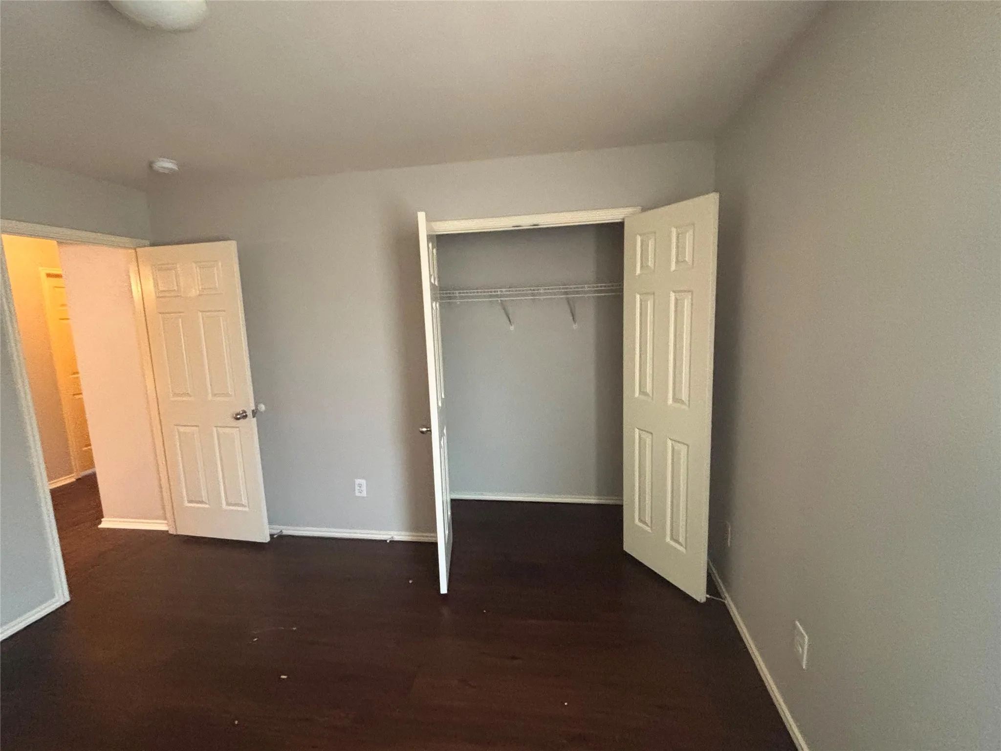 Single Family Residence For Sale in Dallas County , 2733 Ingram Circle, Mesquite, Texas 75181, 4 Bedroom, 2 Bathroom, 2 Garage spaces, 1,944 Sqft, built in 2005, mls#21410070, Real Estate Agent in Mesquite, Homes For Sale in Dallas county, Homes For Sale in Mesquite, Realtor in Mesquite Texas, Real Estate Brokerage Independent Realty Texas, Luminita Cordes Realtor