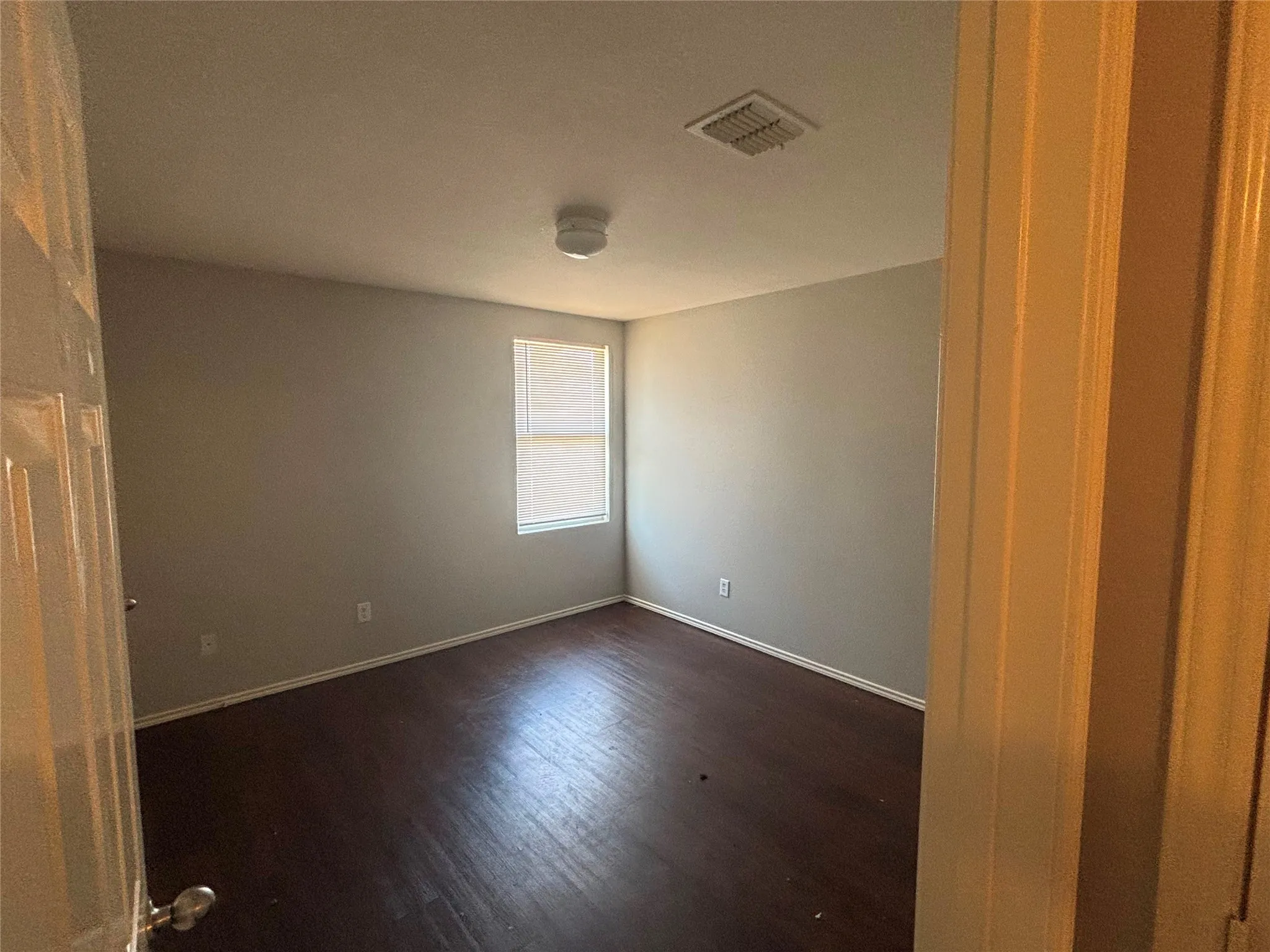 Single Family Residence For Sale in Dallas County , 2733 Ingram Circle, Mesquite, Texas 75181, 4 Bedroom, 2 Bathroom, 2 Garage spaces, 1,944 Sqft, built in 2005, mls#21410070, Real Estate Agent in Mesquite, Homes For Sale in Dallas county, Homes For Sale in Mesquite, Realtor in Mesquite Texas, Real Estate Brokerage Independent Realty Texas, Luminita Cordes Realtor