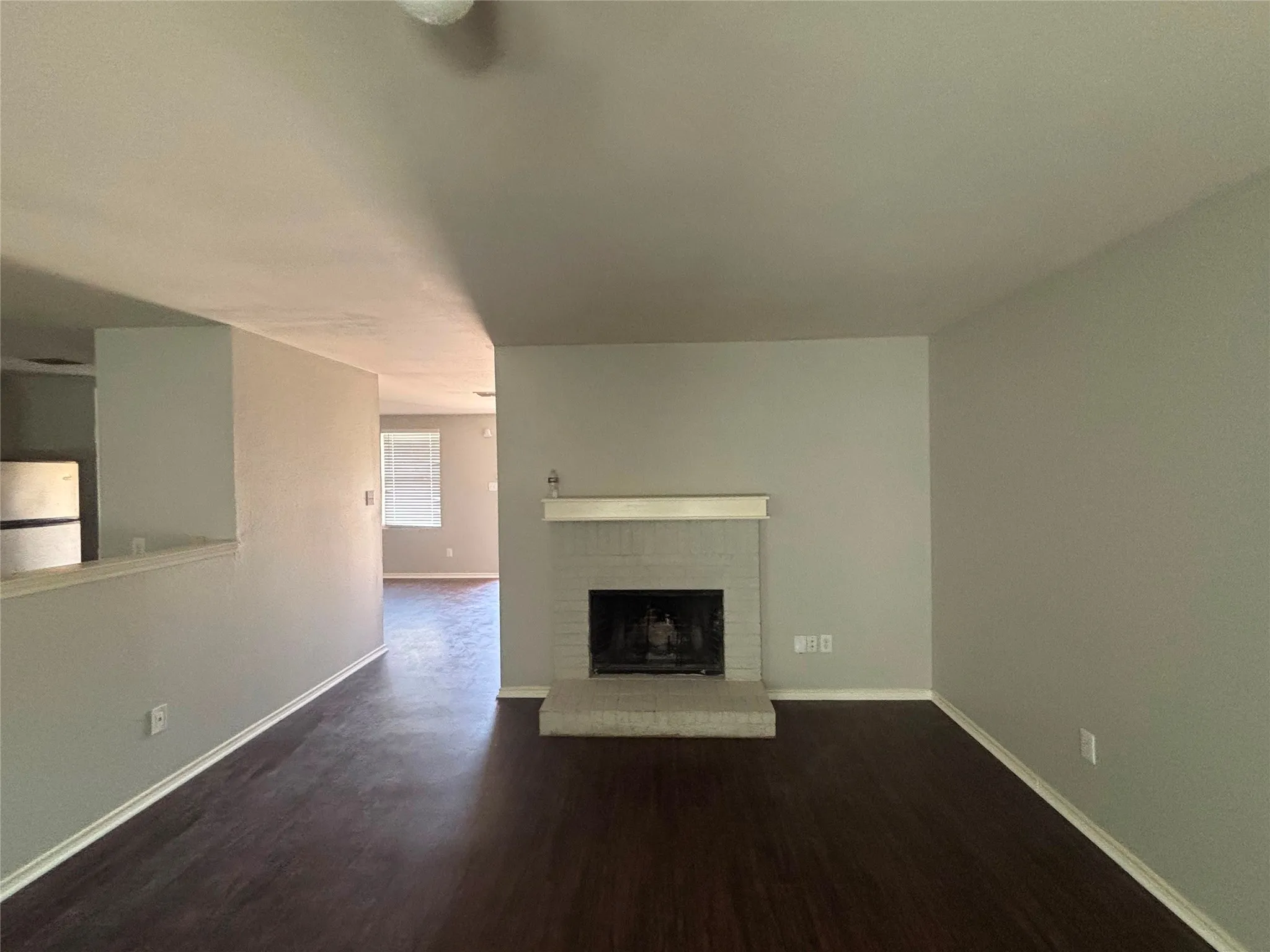 Single Family Residence For Sale in Dallas County , 2733 Ingram Circle, Mesquite, Texas 75181, 4 Bedroom, 2 Bathroom, 2 Garage spaces, 1,944 Sqft, built in 2005, mls#21410070, Real Estate Agent in Mesquite, Homes For Sale in Dallas county, Homes For Sale in Mesquite, Realtor in Mesquite Texas, Real Estate Brokerage Independent Realty Texas, Luminita Cordes Realtor