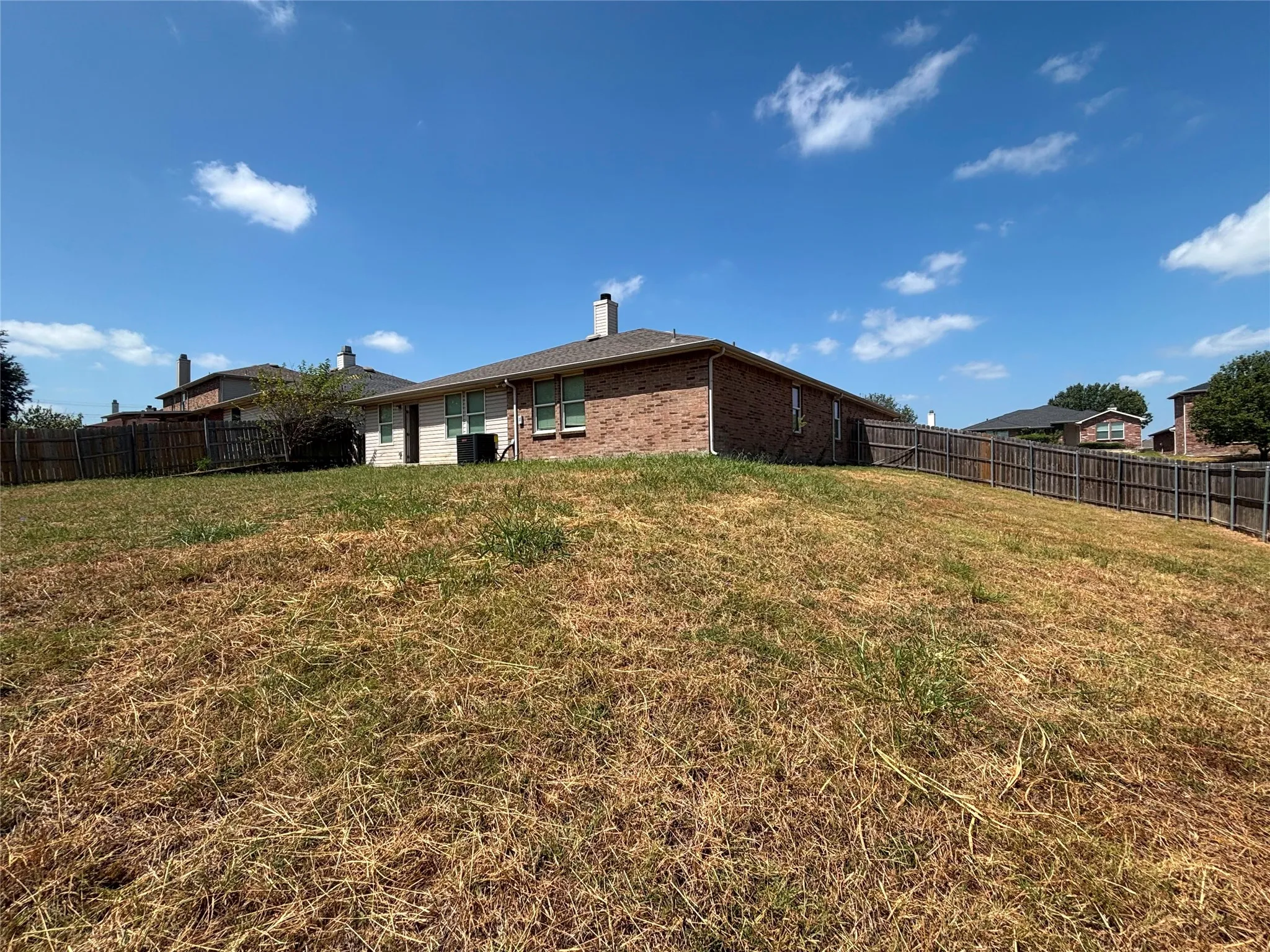 Single Family Residence For Sale in Dallas County , 2733 Ingram Circle, Mesquite, Texas 75181, 4 Bedroom, 2 Bathroom, 2 Garage spaces, 1,944 Sqft, built in 2005, mls#21410070, Real Estate Agent in Mesquite, Homes For Sale in Dallas county, Homes For Sale in Mesquite, Realtor in Mesquite Texas, Real Estate Brokerage Independent Realty Texas, Luminita Cordes Realtor