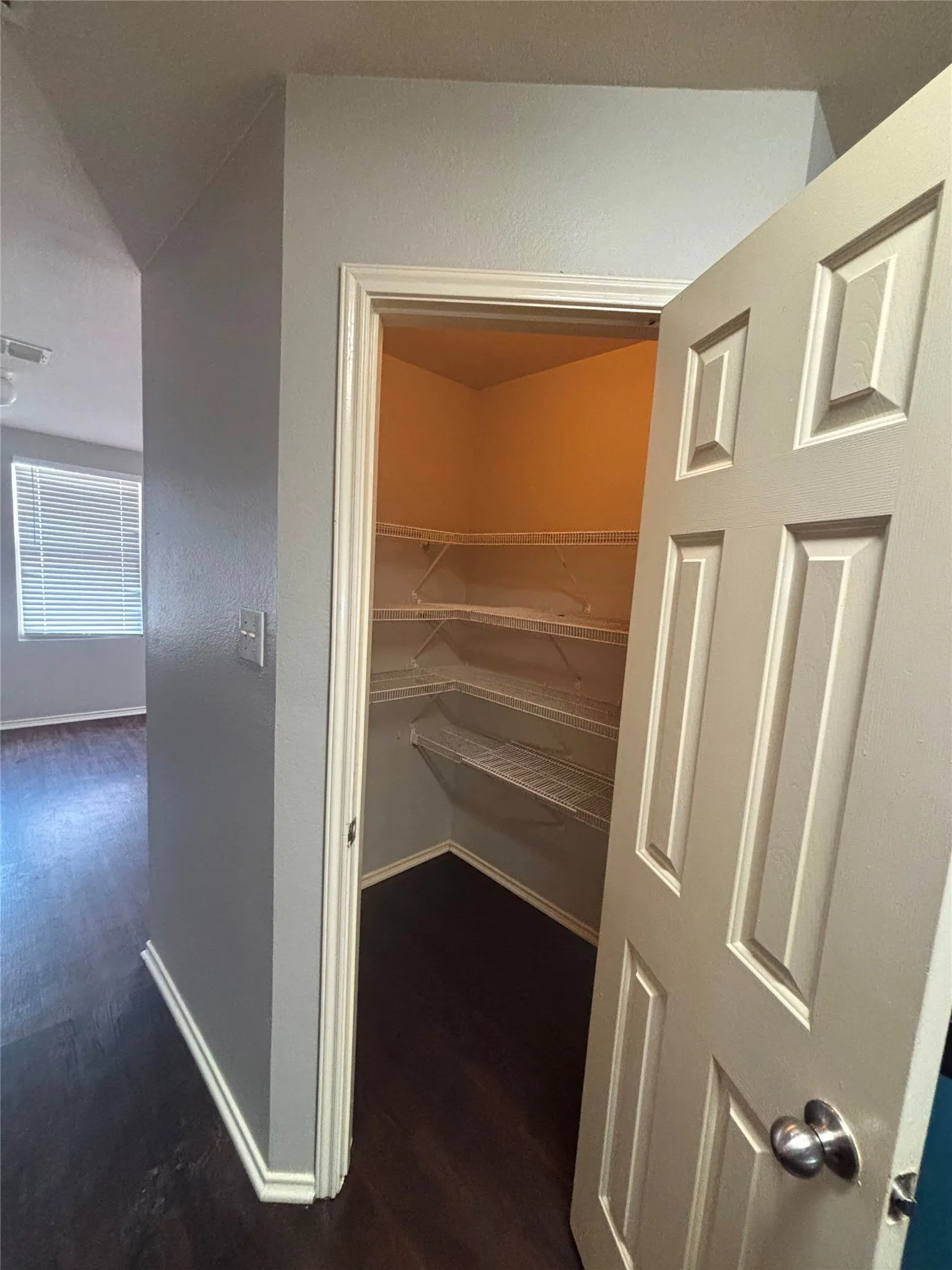 Single Family Residence For Sale in Dallas County , 2733 Ingram Circle, Mesquite, Texas 75181, 4 Bedroom, 2 Bathroom, 2 Garage spaces, 1,944 Sqft, built in 2005, mls#21410070, Real Estate Agent in Mesquite, Homes For Sale in Dallas county, Homes For Sale in Mesquite, Realtor in Mesquite Texas, Real Estate Brokerage Independent Realty Texas, Luminita Cordes Realtor