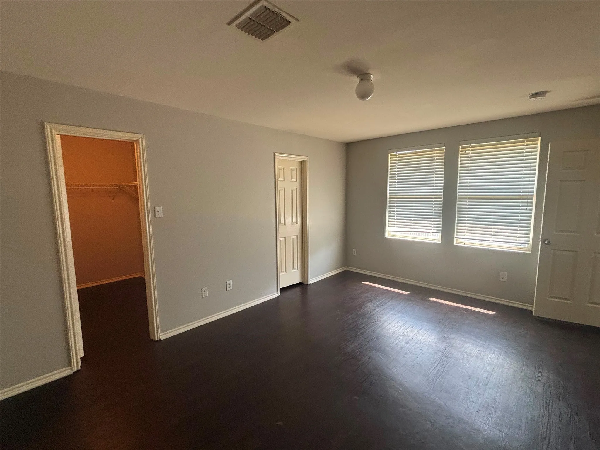 Single Family Residence For Sale in Dallas County , 2733 Ingram Circle, Mesquite, Texas 75181, 4 Bedroom, 2 Bathroom, 2 Garage spaces, 1,944 Sqft, built in 2005, mls#21410070, Real Estate Agent in Mesquite, Homes For Sale in Dallas county, Homes For Sale in Mesquite, Realtor in Mesquite Texas, Real Estate Brokerage Independent Realty Texas, Luminita Cordes Realtor