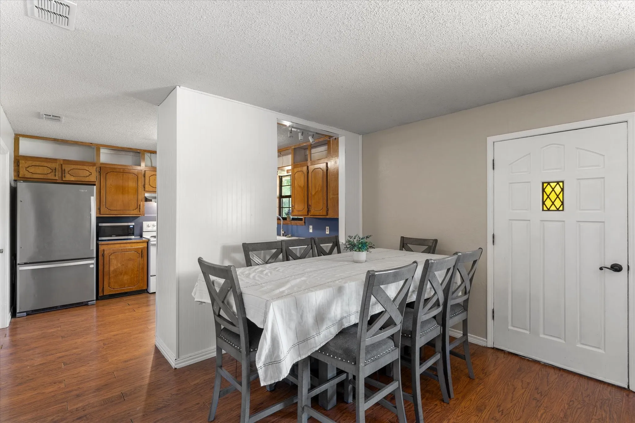 Single Family Residence For Sale in Cass County , 1070 County Road 3772, Queen City, Texas 75572, 4 Bedroom, 3 Bathroom, Garage spaces, 3,137 Sqft, built in 1986, mls#21409549, Real Estate Agent in Queen City, Homes For Sale in Cass county, Homes For Sale in Queen City, Realtor in Queen City Texas, Real Estate Brokerage Independent Realty Texas, Luminita Cordes Realtor