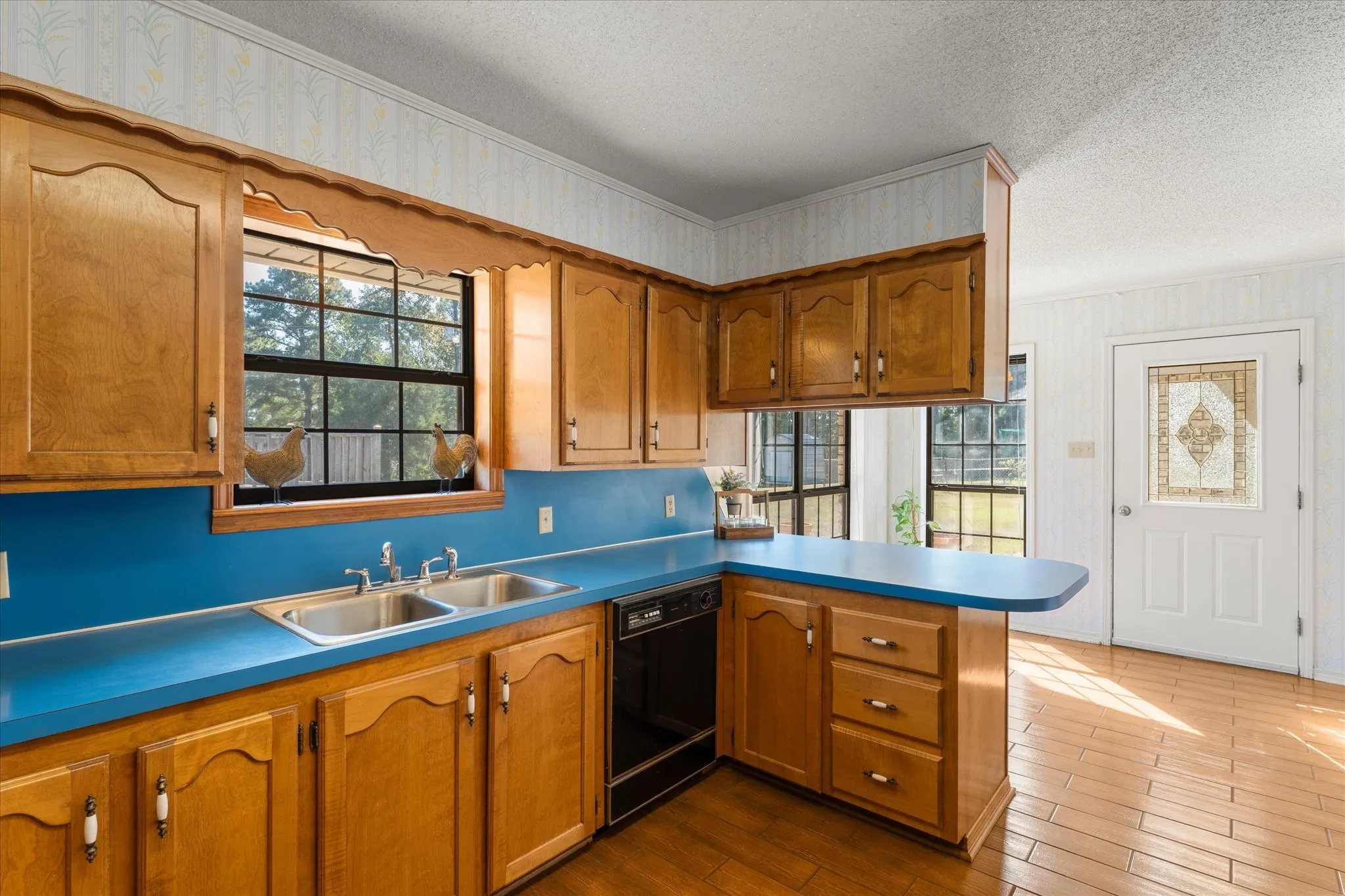 Single Family Residence For Sale in Cass County , 1070 County Road 3772, Queen City, Texas 75572, 4 Bedroom, 3 Bathroom, Garage spaces, 3,137 Sqft, built in 1986, mls#21409549, Real Estate Agent in Queen City, Homes For Sale in Cass county, Homes For Sale in Queen City, Realtor in Queen City Texas, Real Estate Brokerage Independent Realty Texas, Luminita Cordes Realtor