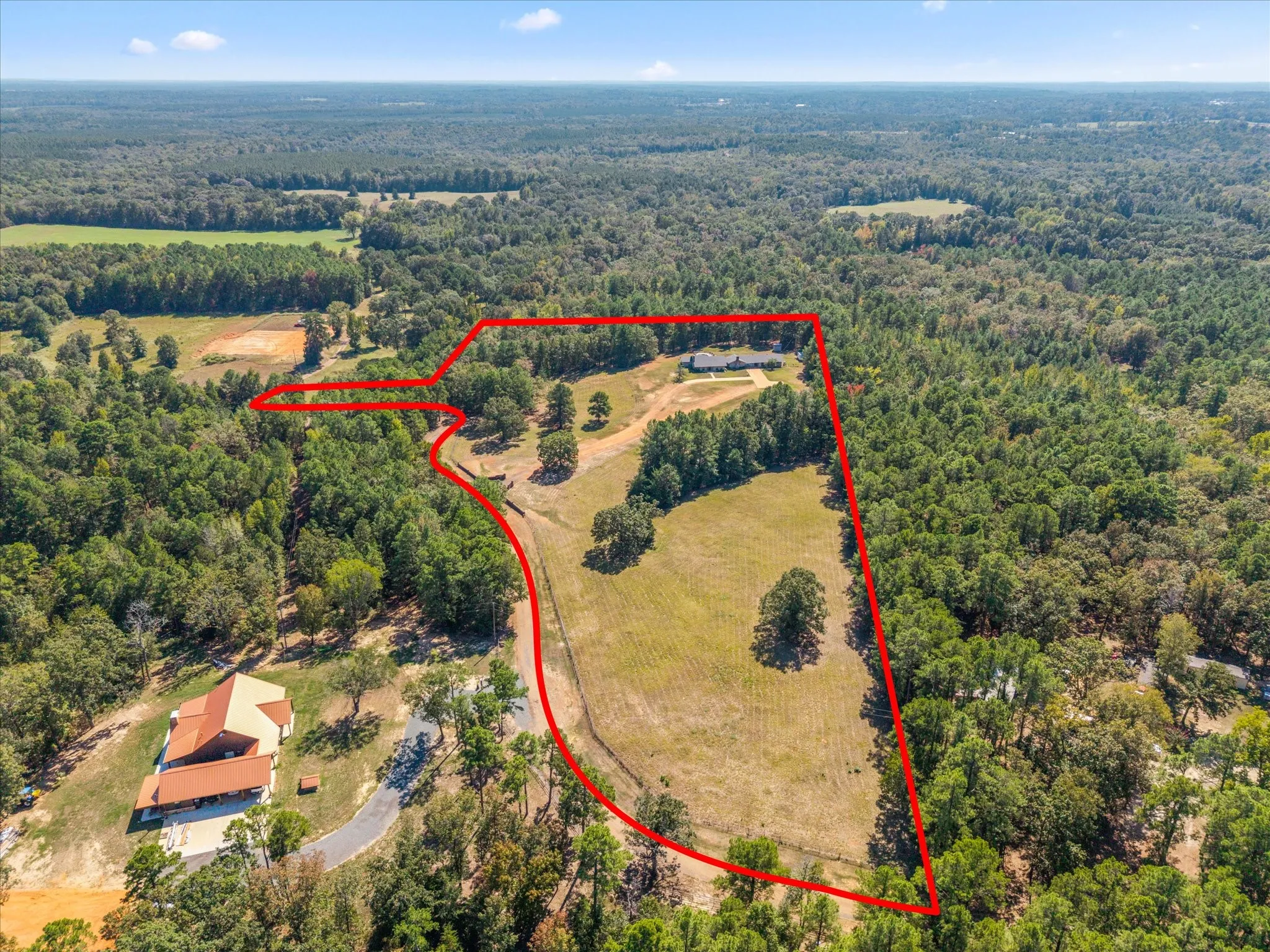 Single Family Residence For Sale in Cass County , 1070 County Road 3772, Queen City, Texas 75572, 4 Bedroom, 3 Bathroom, Garage spaces, 3,137 Sqft, built in 1986, mls#21409549, Real Estate Agent in Queen City, Homes For Sale in Cass county, Homes For Sale in Queen City, Realtor in Queen City Texas, Real Estate Brokerage Independent Realty Texas, Luminita Cordes Realtor