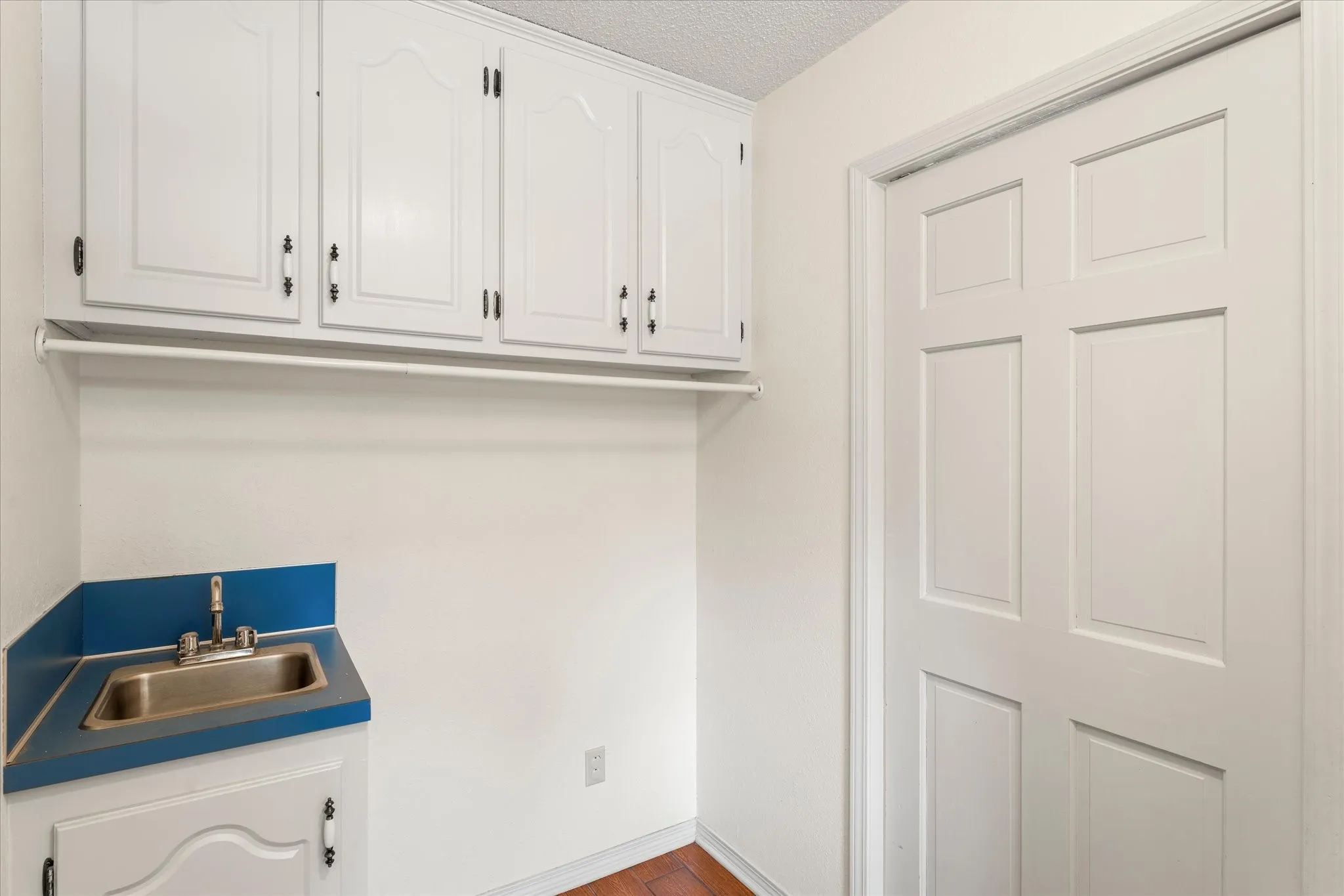 Single Family Residence For Sale in Cass County , 1070 County Road 3772, Queen City, Texas 75572, 4 Bedroom, 3 Bathroom, Garage spaces, 3,137 Sqft, built in 1986, mls#21409549, Real Estate Agent in Queen City, Homes For Sale in Cass county, Homes For Sale in Queen City, Realtor in Queen City Texas, Real Estate Brokerage Independent Realty Texas, Luminita Cordes Realtor