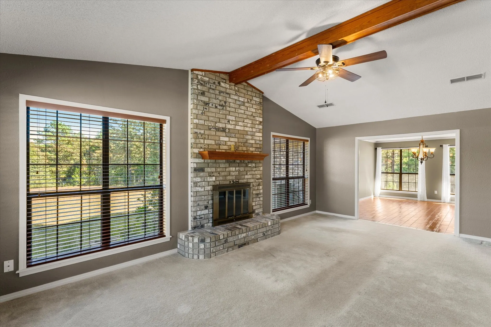 Single Family Residence For Sale in Cass County , 1070 County Road 3772, Queen City, Texas 75572, 4 Bedroom, 3 Bathroom, Garage spaces, 3,137 Sqft, built in 1986, mls#21409549, Real Estate Agent in Queen City, Homes For Sale in Cass county, Homes For Sale in Queen City, Realtor in Queen City Texas, Real Estate Brokerage Independent Realty Texas, Luminita Cordes Realtor