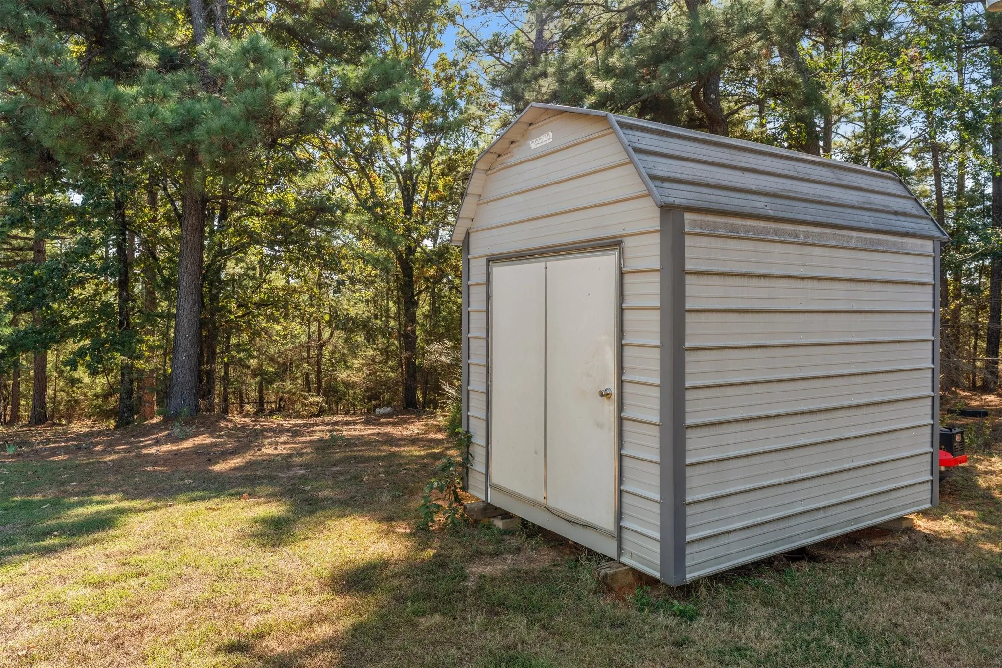 Single Family Residence For Sale in Cass County , 1070 County Road 3772, Queen City, Texas 75572, 4 Bedroom, 3 Bathroom, Garage spaces, 3,137 Sqft, built in 1986, mls#21409549, Real Estate Agent in Queen City, Homes For Sale in Cass county, Homes For Sale in Queen City, Realtor in Queen City Texas, Real Estate Brokerage Independent Realty Texas, Luminita Cordes Realtor