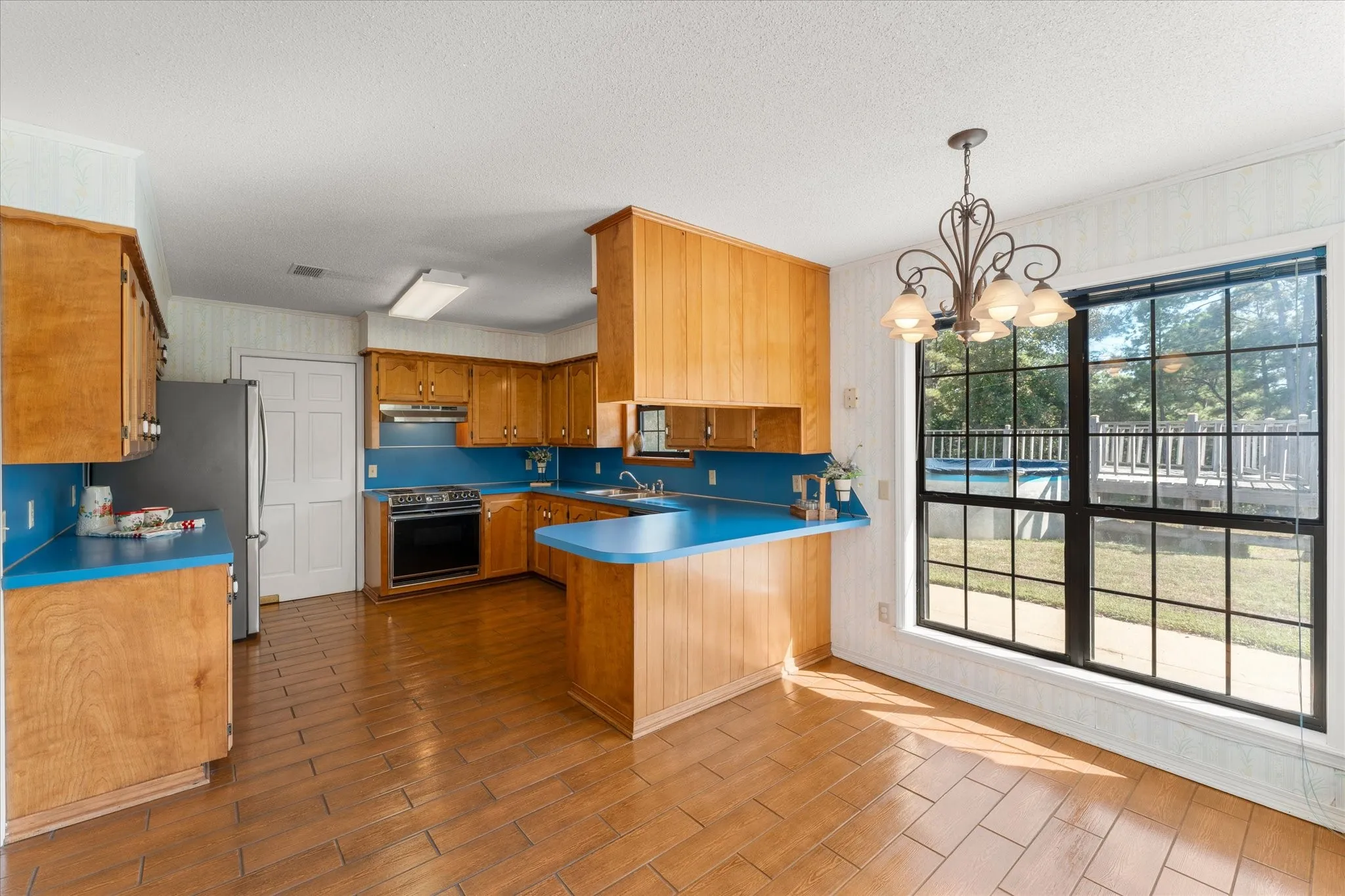 Single Family Residence For Sale in Cass County , 1070 County Road 3772, Queen City, Texas 75572, 4 Bedroom, 3 Bathroom, Garage spaces, 3,137 Sqft, built in 1986, mls#21409549, Real Estate Agent in Queen City, Homes For Sale in Cass county, Homes For Sale in Queen City, Realtor in Queen City Texas, Real Estate Brokerage Independent Realty Texas, Luminita Cordes Realtor