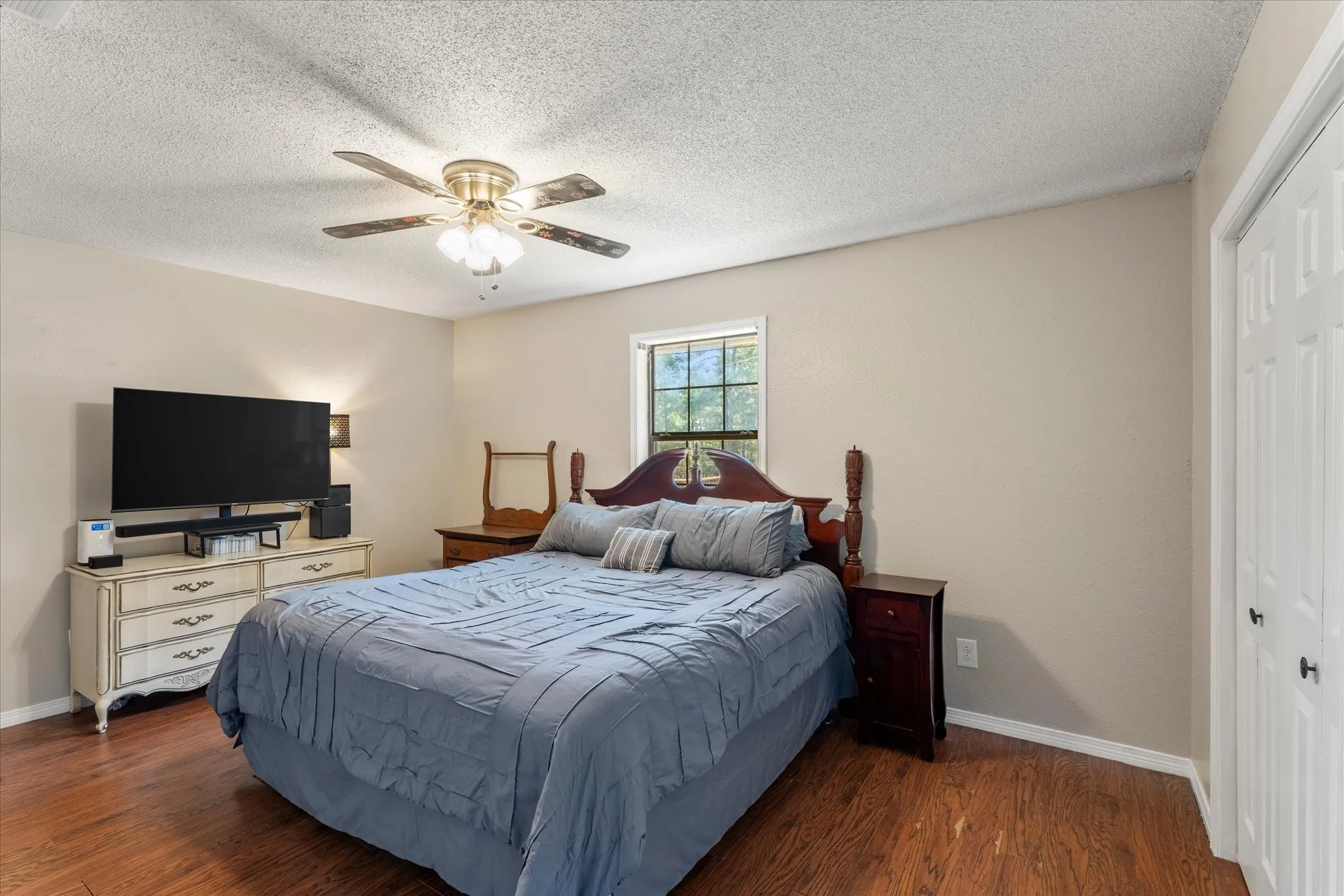 Single Family Residence For Sale in Cass County , 1070 County Road 3772, Queen City, Texas 75572, 4 Bedroom, 3 Bathroom, Garage spaces, 3,137 Sqft, built in 1986, mls#21409549, Real Estate Agent in Queen City, Homes For Sale in Cass county, Homes For Sale in Queen City, Realtor in Queen City Texas, Real Estate Brokerage Independent Realty Texas, Luminita Cordes Realtor