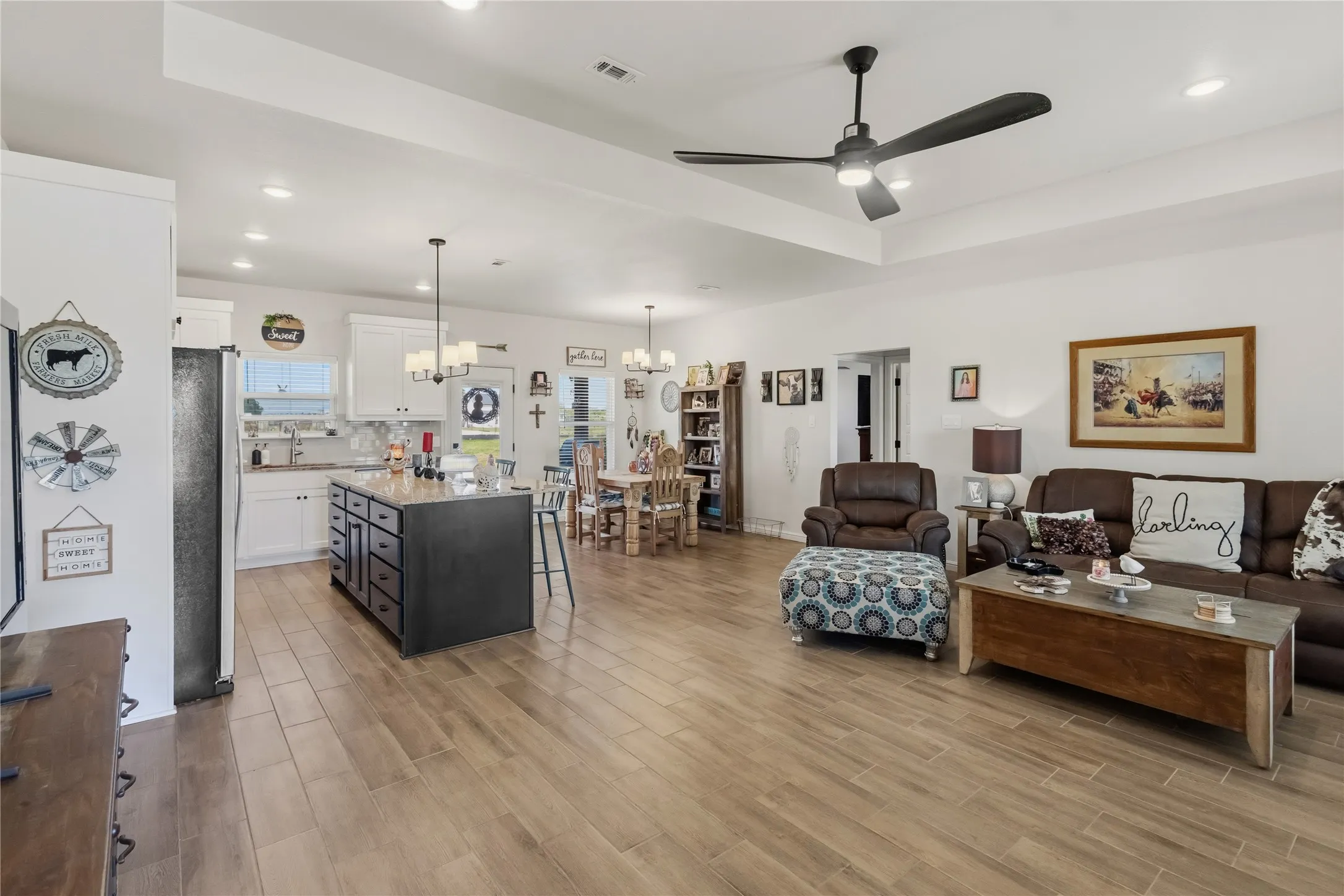 Single Family Residence For Sale in Hood County , 232 Yawney Drive, Lipan, Texas 76464, 3 Bedroom, 2 Bathroom, 2 Garage spaces, 1,533 Sqft, built in 2024, mls#21410084, Real Estate Agent in Lipan, Homes For Sale in Hood county, Homes For Sale in Lipan, Realtor in Lipan Texas, Real Estate Brokerage Independent Realty Texas, Luminita Cordes Realtor