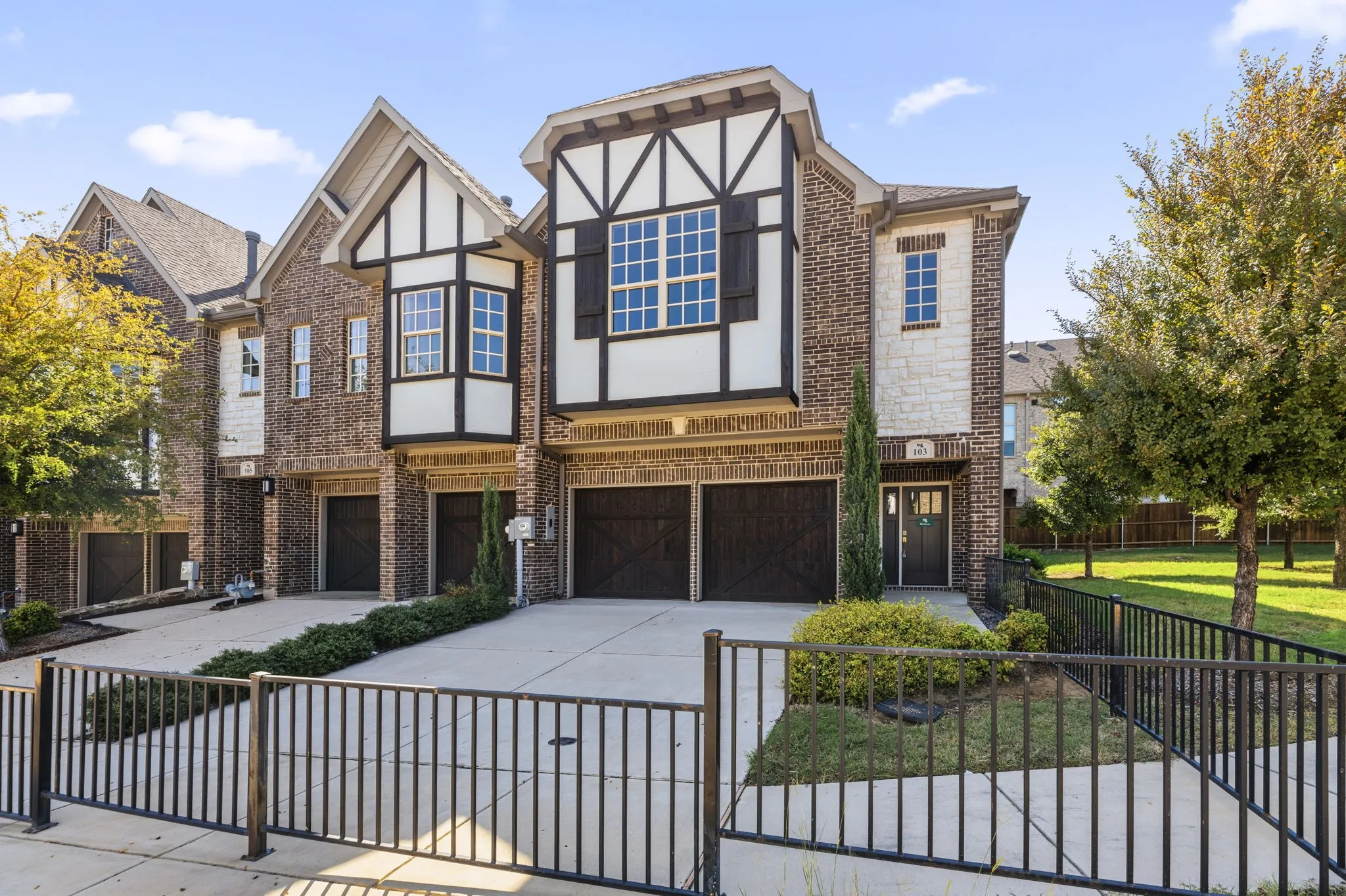 Townhouse For Sale in Denton County , 103 Kensington Drive, Lewisville, Texas 75067, 3 Bedroom, 3 Bathroom, 2 Garage spaces, 2,026 Sqft, built in 2019, mls#21404948, Real Estate Agent in Lewisville, Homes For Sale in Denton county, Homes For Sale in Lewisville, Realtor in Lewisville Texas, Real Estate Brokerage Independent Realty Texas, Luminita Cordes Realtor