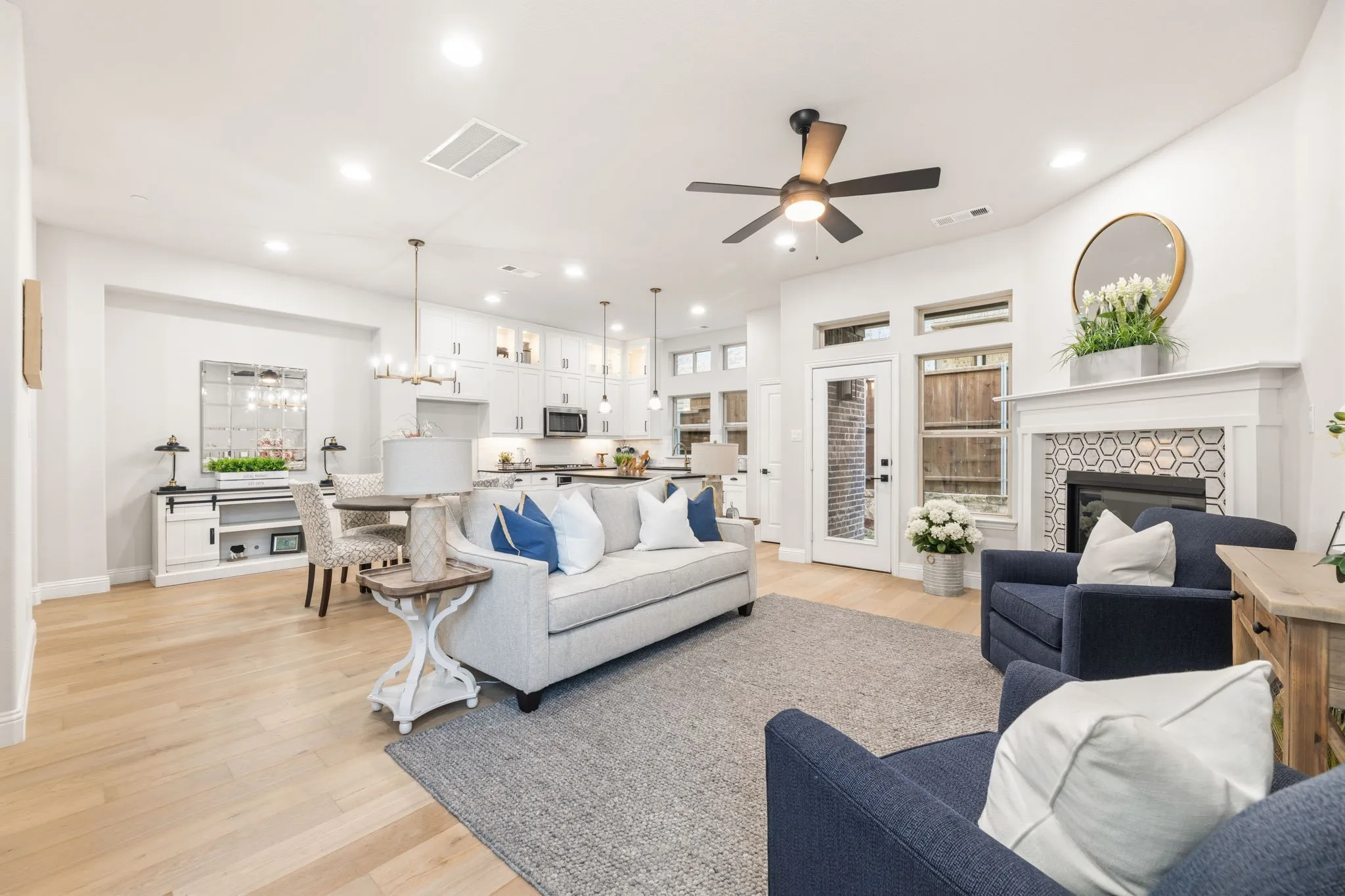 Townhouse For Sale in Denton County , 103 Kensington Drive, Lewisville, Texas 75067, 3 Bedroom, 3 Bathroom, 2 Garage spaces, 2,026 Sqft, built in 2019, mls#21404948, Real Estate Agent in Lewisville, Homes For Sale in Denton county, Homes For Sale in Lewisville, Realtor in Lewisville Texas, Real Estate Brokerage Independent Realty Texas, Luminita Cordes Realtor