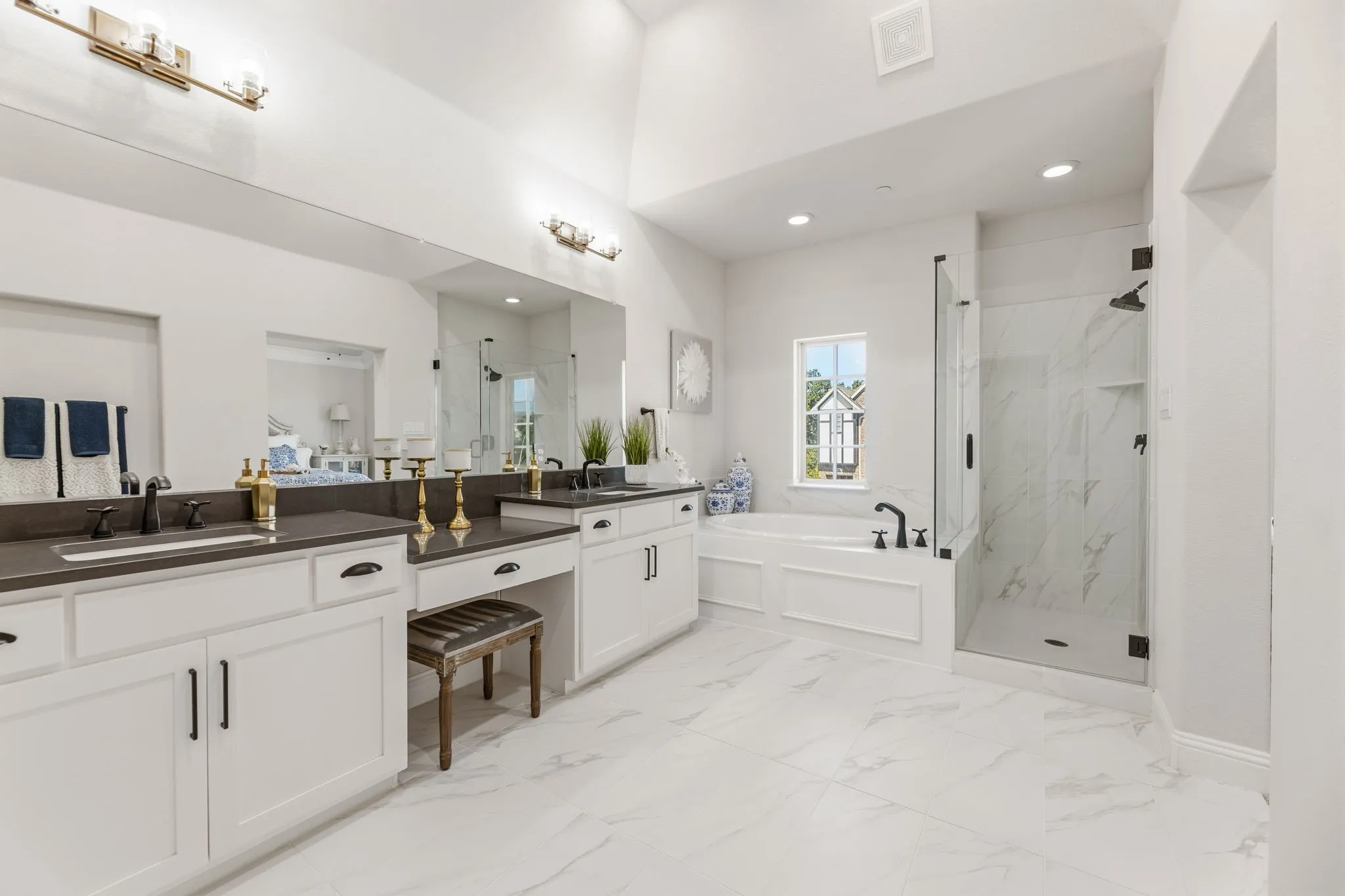 Townhouse For Sale in Denton County , 103 Kensington Drive, Lewisville, Texas 75067, 3 Bedroom, 3 Bathroom, 2 Garage spaces, 2,026 Sqft, built in 2019, mls#21404948, Real Estate Agent in Lewisville, Homes For Sale in Denton county, Homes For Sale in Lewisville, Realtor in Lewisville Texas, Real Estate Brokerage Independent Realty Texas, Luminita Cordes Realtor