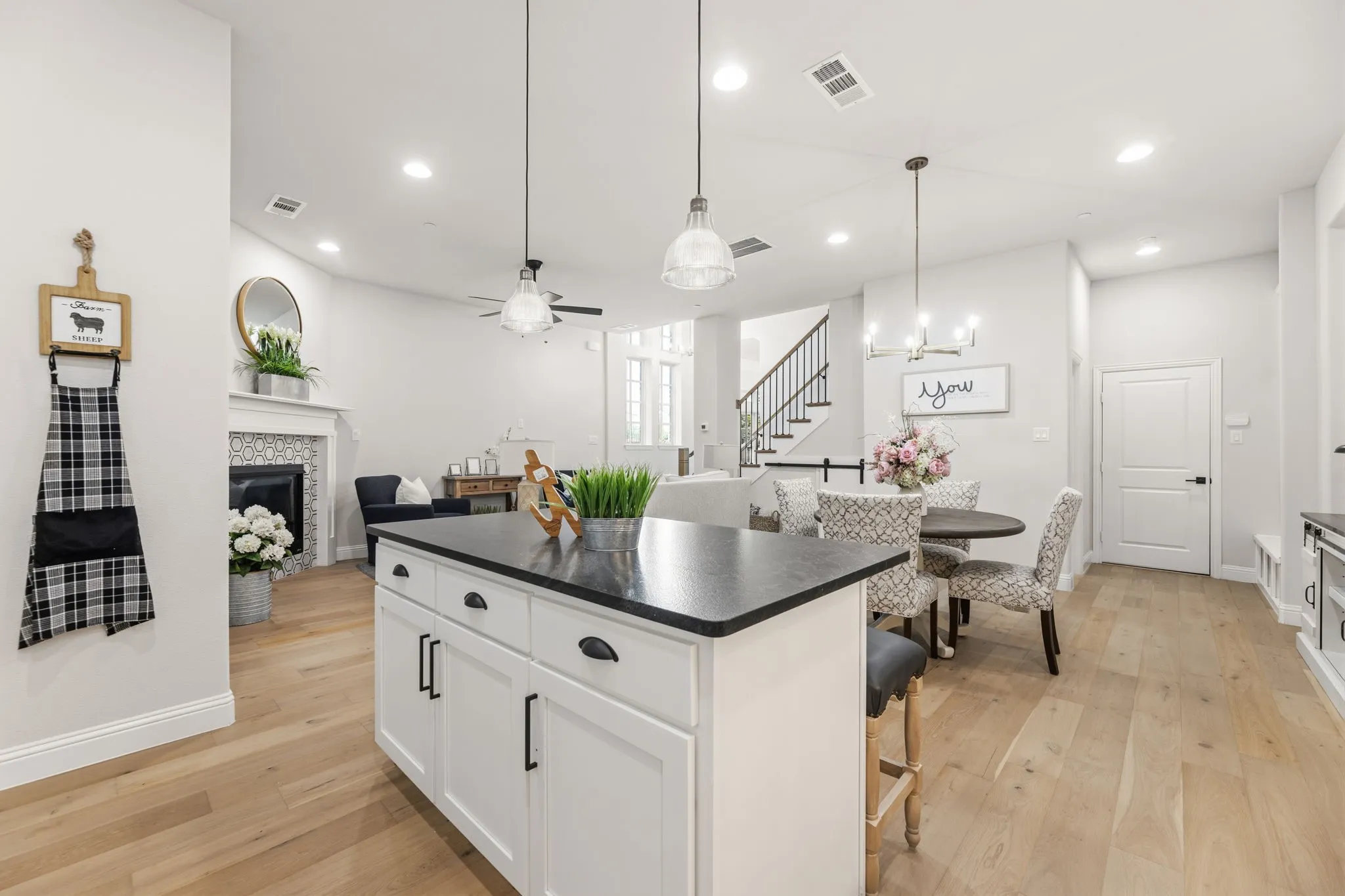 Townhouse For Sale in Denton County , 103 Kensington Drive, Lewisville, Texas 75067, 3 Bedroom, 3 Bathroom, 2 Garage spaces, 2,026 Sqft, built in 2019, mls#21404948, Real Estate Agent in Lewisville, Homes For Sale in Denton county, Homes For Sale in Lewisville, Realtor in Lewisville Texas, Real Estate Brokerage Independent Realty Texas, Luminita Cordes Realtor
