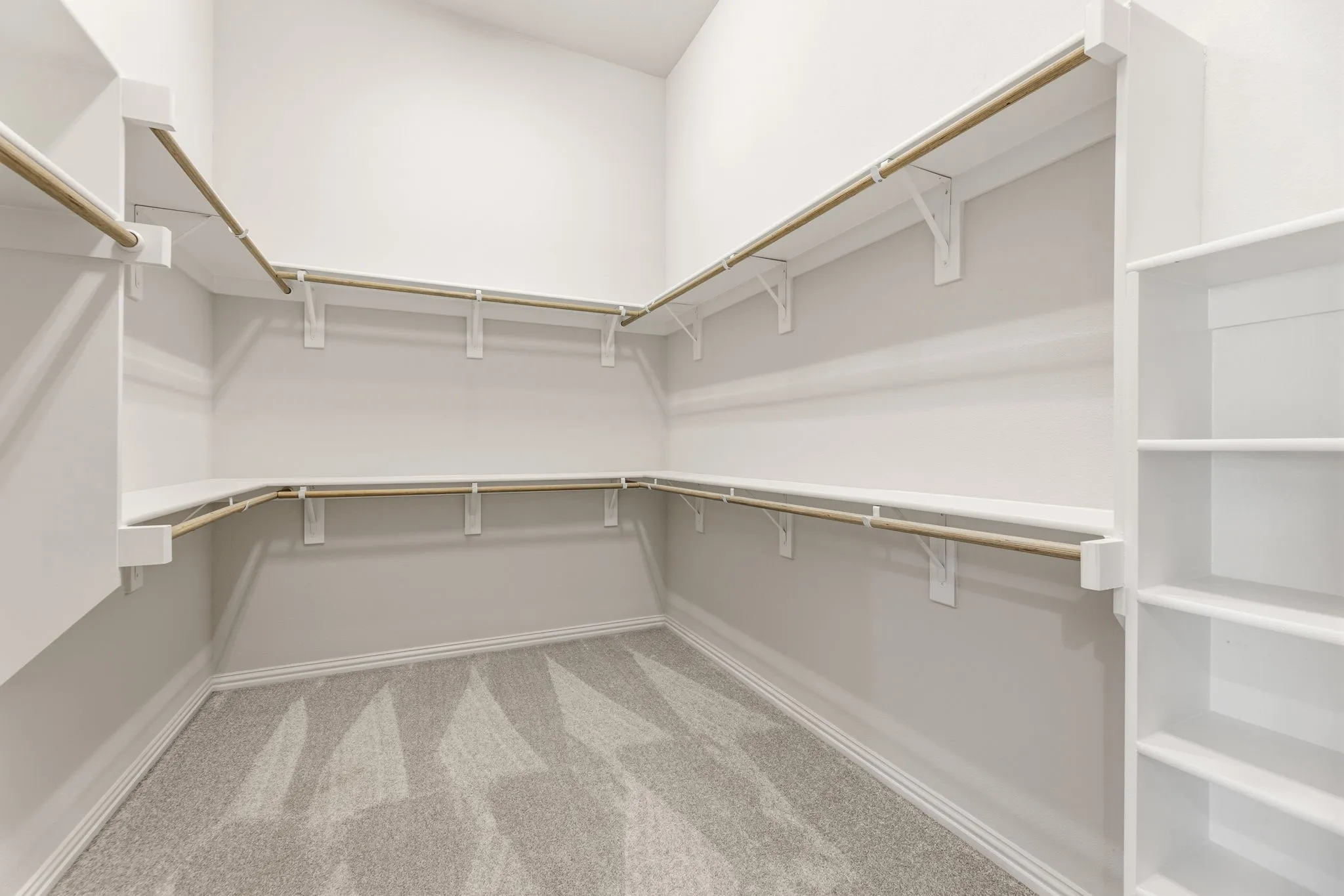 Townhouse For Sale in Denton County , 103 Kensington Drive, Lewisville, Texas 75067, 3 Bedroom, 3 Bathroom, 2 Garage spaces, 2,026 Sqft, built in 2019, mls#21404948, Real Estate Agent in Lewisville, Homes For Sale in Denton county, Homes For Sale in Lewisville, Realtor in Lewisville Texas, Real Estate Brokerage Independent Realty Texas, Luminita Cordes Realtor