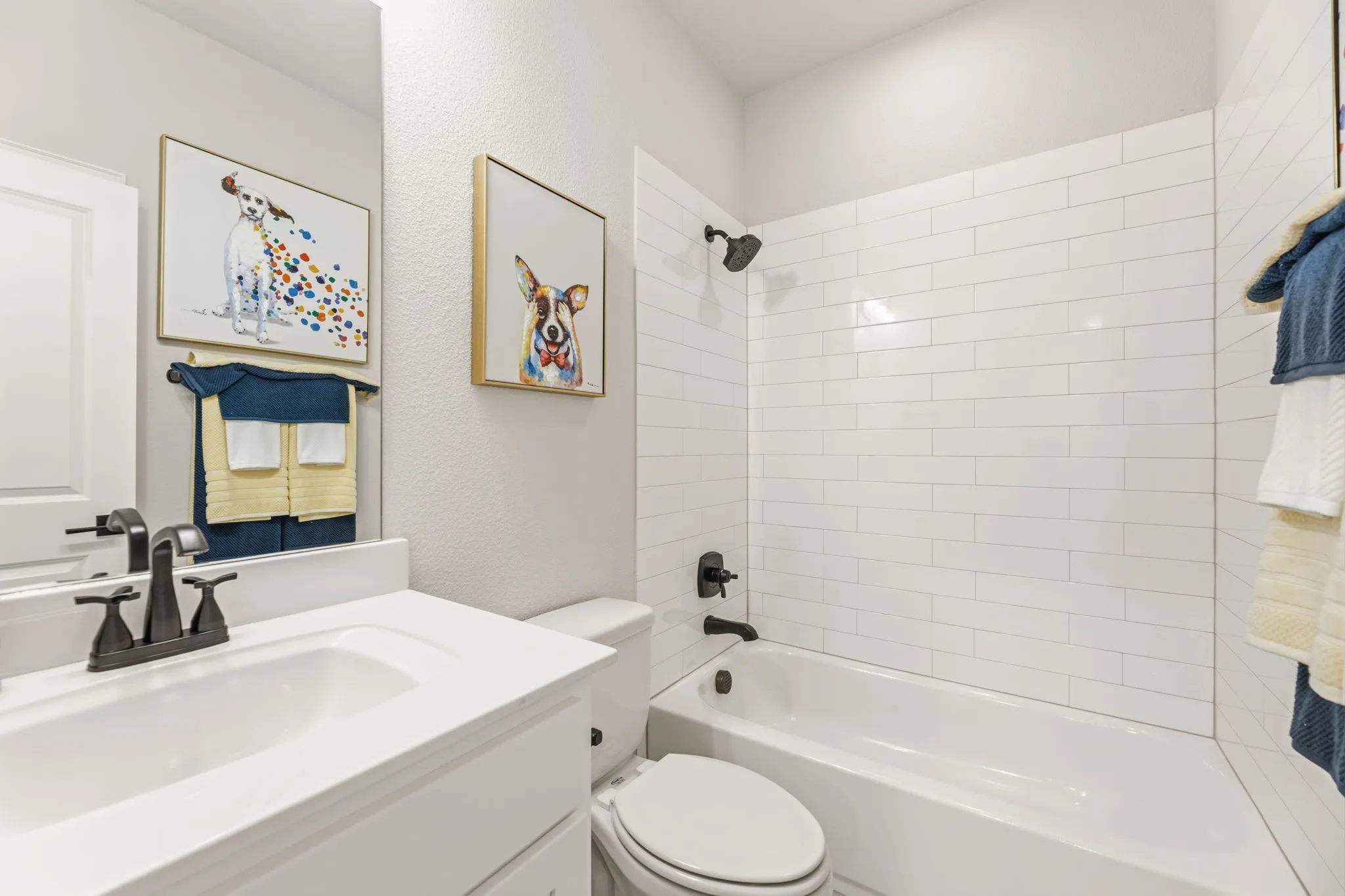 Townhouse For Sale in Denton County , 103 Kensington Drive, Lewisville, Texas 75067, 3 Bedroom, 3 Bathroom, 2 Garage spaces, 2,026 Sqft, built in 2019, mls#21404948, Real Estate Agent in Lewisville, Homes For Sale in Denton county, Homes For Sale in Lewisville, Realtor in Lewisville Texas, Real Estate Brokerage Independent Realty Texas, Luminita Cordes Realtor