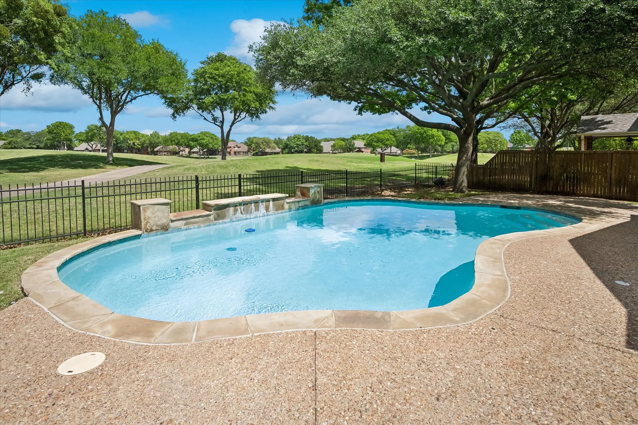 Single Family Residence For Sale in Collin County , 5104 Arbor Hollow Drive, Mc Kinney, Texas 75072, 4 Bedroom, 4 Bathroom, 3 Garage spaces, 3,368 Sqft, built in 1999, mls#21409850, Real Estate Agent in Mc Kinney, Homes For Sale in Collin county, Homes For Sale in Mc Kinney, Realtor in Mc Kinney Texas, Real Estate Brokerage Independent Realty Texas, Luminita Cordes Realtor