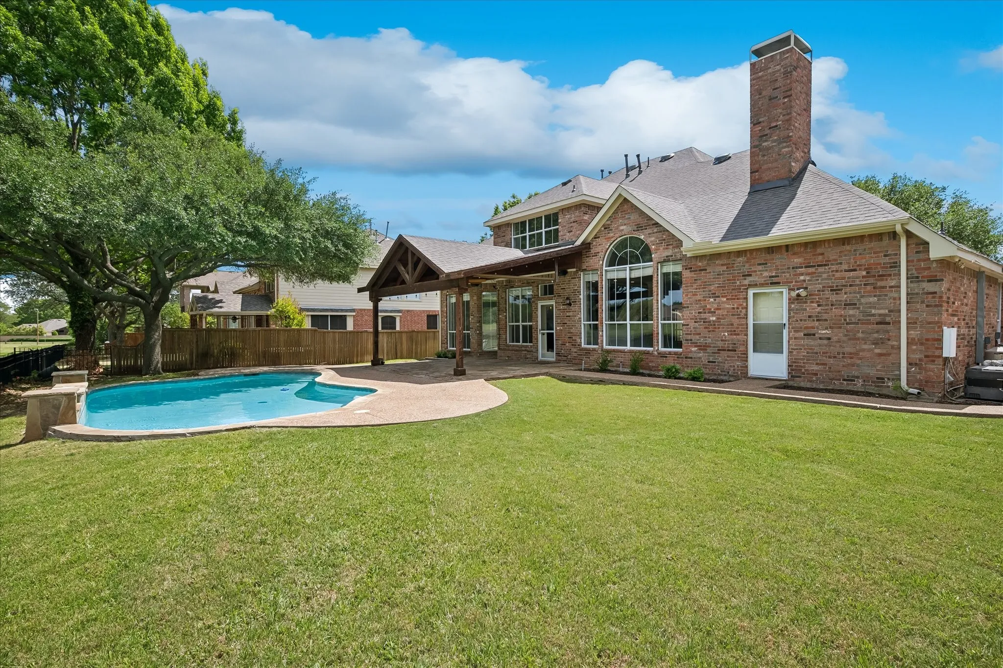Single Family Residence For Sale in Collin County , 5104 Arbor Hollow Drive, Mc Kinney, Texas 75072, 4 Bedroom, 4 Bathroom, 3 Garage spaces, 3,368 Sqft, built in 1999, mls#21409850, Real Estate Agent in Mc Kinney, Homes For Sale in Collin county, Homes For Sale in Mc Kinney, Realtor in Mc Kinney Texas, Real Estate Brokerage Independent Realty Texas, Luminita Cordes Realtor