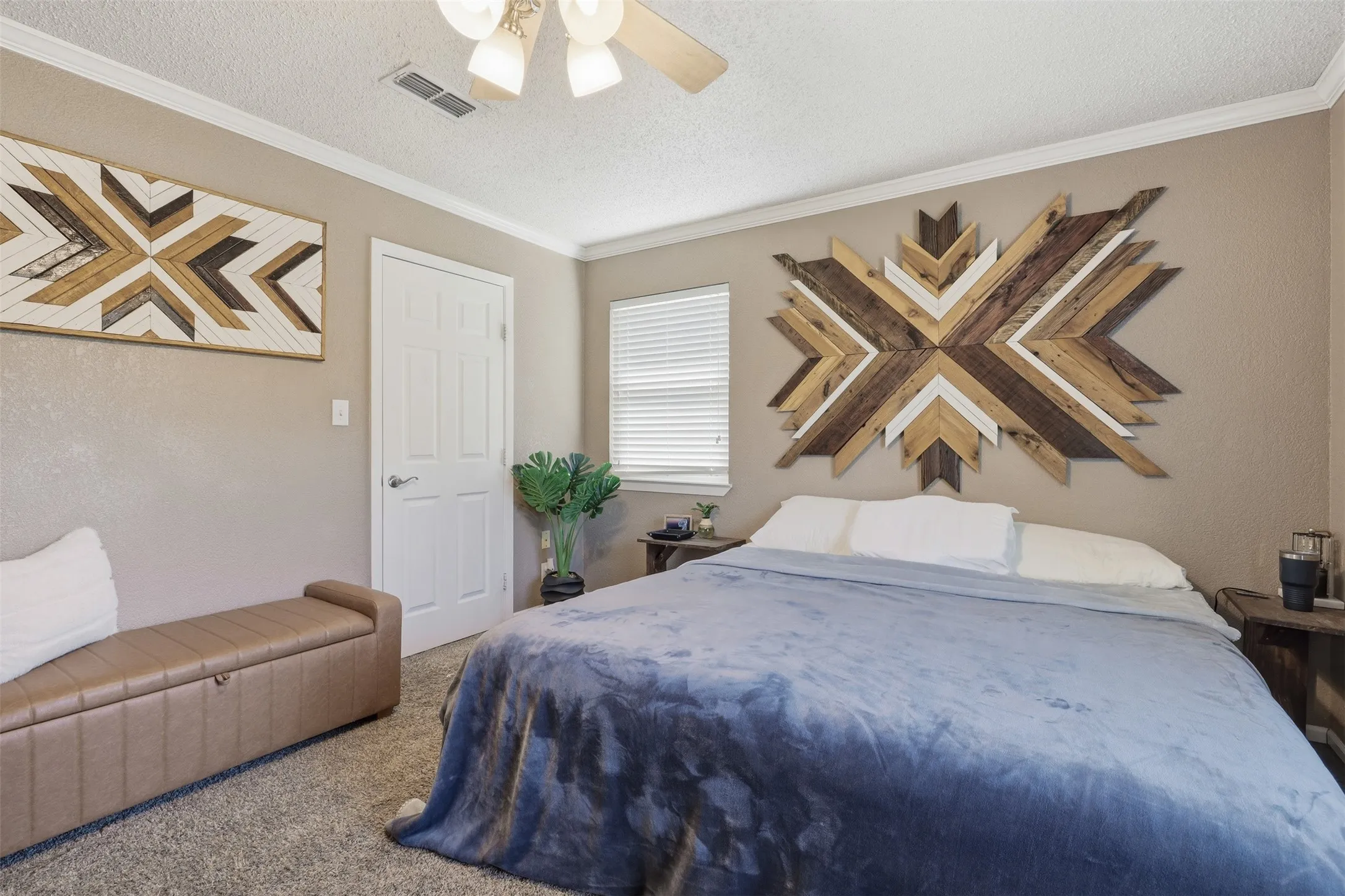 Single Family Residence For Sale in Hood County , 2609 Oaks Drive, Granbury, Texas 76049, 3 Bedroom, 2 Bathroom, 2 Garage spaces, 1,596 Sqft, built in 1976, mls#21408893, Real Estate Agent in Granbury, Homes For Sale in Hood county, Homes For Sale in Granbury, Realtor in Granbury Texas, Real Estate Brokerage Independent Realty Texas, Luminita Cordes Realtor