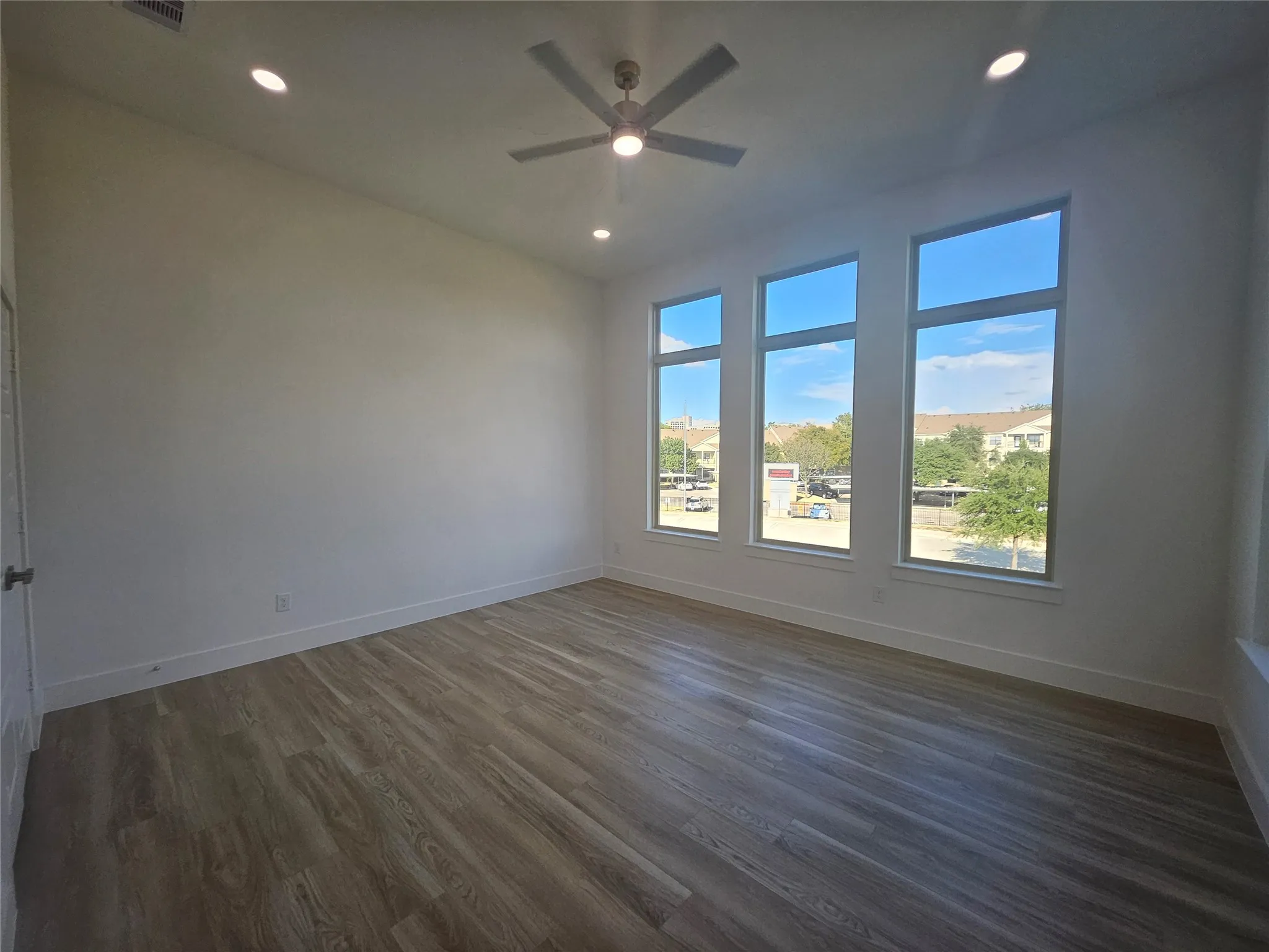 Duplex For Rent in Dallas County , 5603 Wayside Drive, Dallas, Texas 75235, 4 Bedroom, 1 Bathroom, 2 Garage spaces, 2,085 Sqft, built in 2026, mls#21410090, Real Estate Agent in Dallas, Homes For Rent in Dallas county, Homes For Rent in Dallas, Realtor in Dallas Texas, Real Estate Brokerage Independent Realty Texas, Luminita Cordes Realtor
