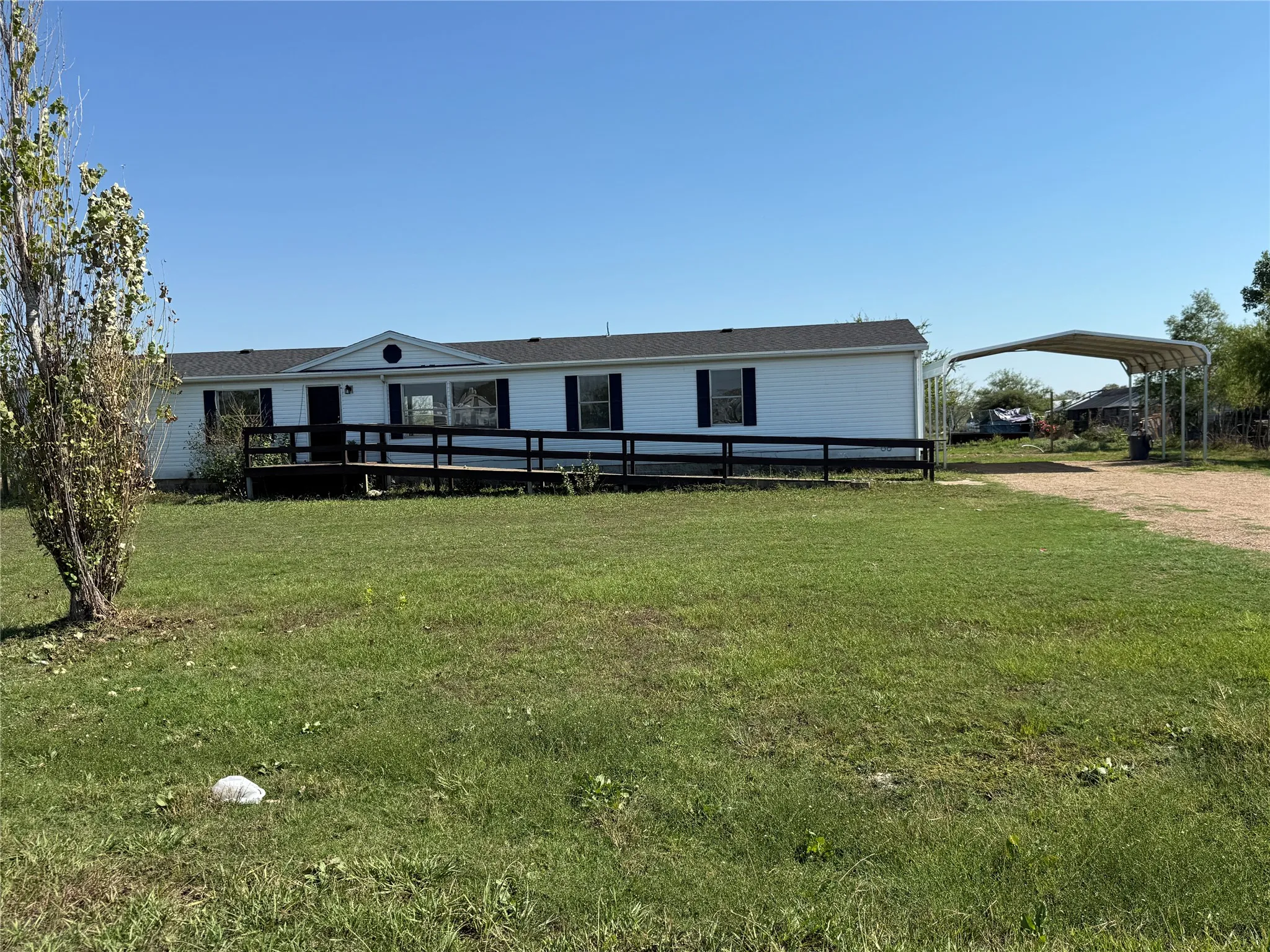 Manufactured Home For Sale in Kaufman County , 9066 Diamond Avenue, Kaufman, Texas 75142, 4 Bedroom, 2 Bathroom, Garage spaces, 2,016 Sqft, built in 2001, mls#21409853, Real Estate Agent in Kaufman, Homes For Sale in Kaufman county, Homes For Sale in Kaufman, Realtor in Kaufman Texas, Real Estate Brokerage Independent Realty Texas, Luminita Cordes Realtor