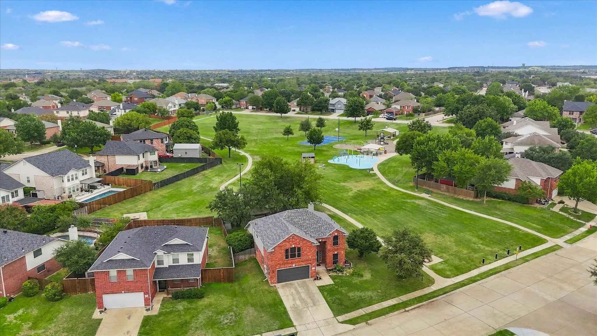 Single Family Residence For Sale in Denton County , 200 Ellicott Drive, Roanoke, Texas 76262, 4 Bedroom, 3 Bathroom, 2 Garage spaces, 2,482 Sqft, built in 2001, mls#21403584, Real Estate Agent in Roanoke, Homes For Sale in Denton county, Homes For Sale in Roanoke, Realtor in Roanoke Texas, Real Estate Brokerage Independent Realty Texas, Luminita Cordes Realtor