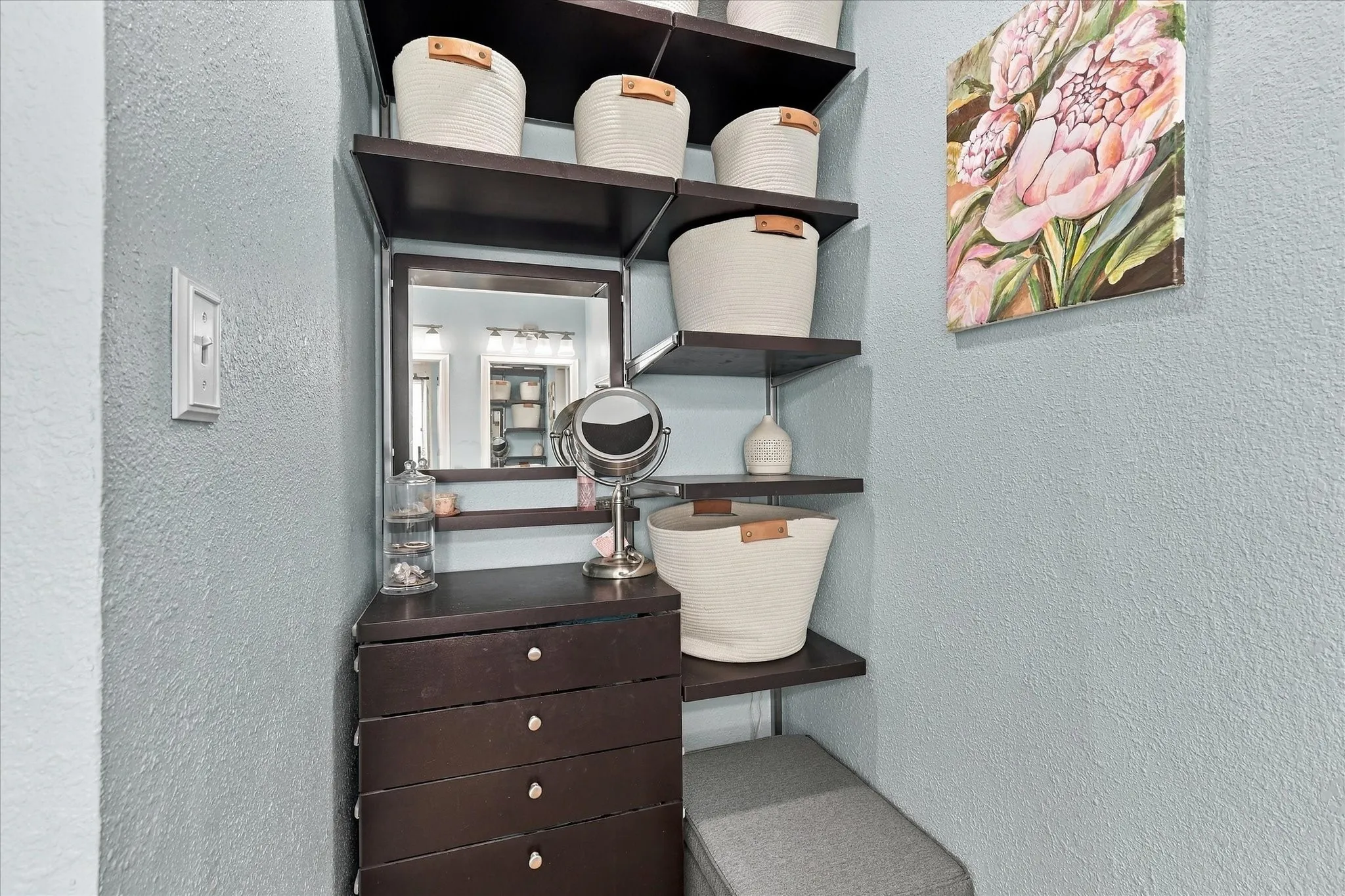 Single Family Residence For Sale in Denton County , 200 Ellicott Drive, Roanoke, Texas 76262, 4 Bedroom, 3 Bathroom, 2 Garage spaces, 2,482 Sqft, built in 2001, mls#21403584, Real Estate Agent in Roanoke, Homes For Sale in Denton county, Homes For Sale in Roanoke, Realtor in Roanoke Texas, Real Estate Brokerage Independent Realty Texas, Luminita Cordes Realtor