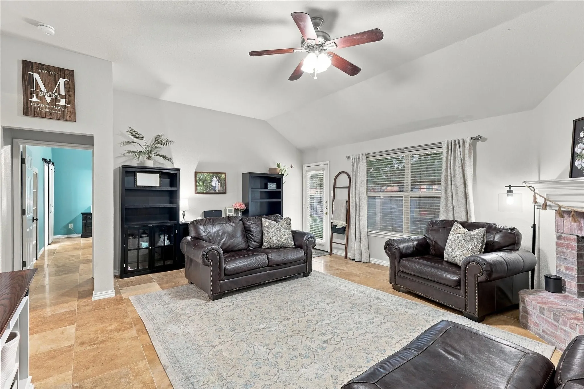Single Family Residence For Sale in Denton County , 200 Ellicott Drive, Roanoke, Texas 76262, 4 Bedroom, 3 Bathroom, 2 Garage spaces, 2,482 Sqft, built in 2001, mls#21403584, Real Estate Agent in Roanoke, Homes For Sale in Denton county, Homes For Sale in Roanoke, Realtor in Roanoke Texas, Real Estate Brokerage Independent Realty Texas, Luminita Cordes Realtor